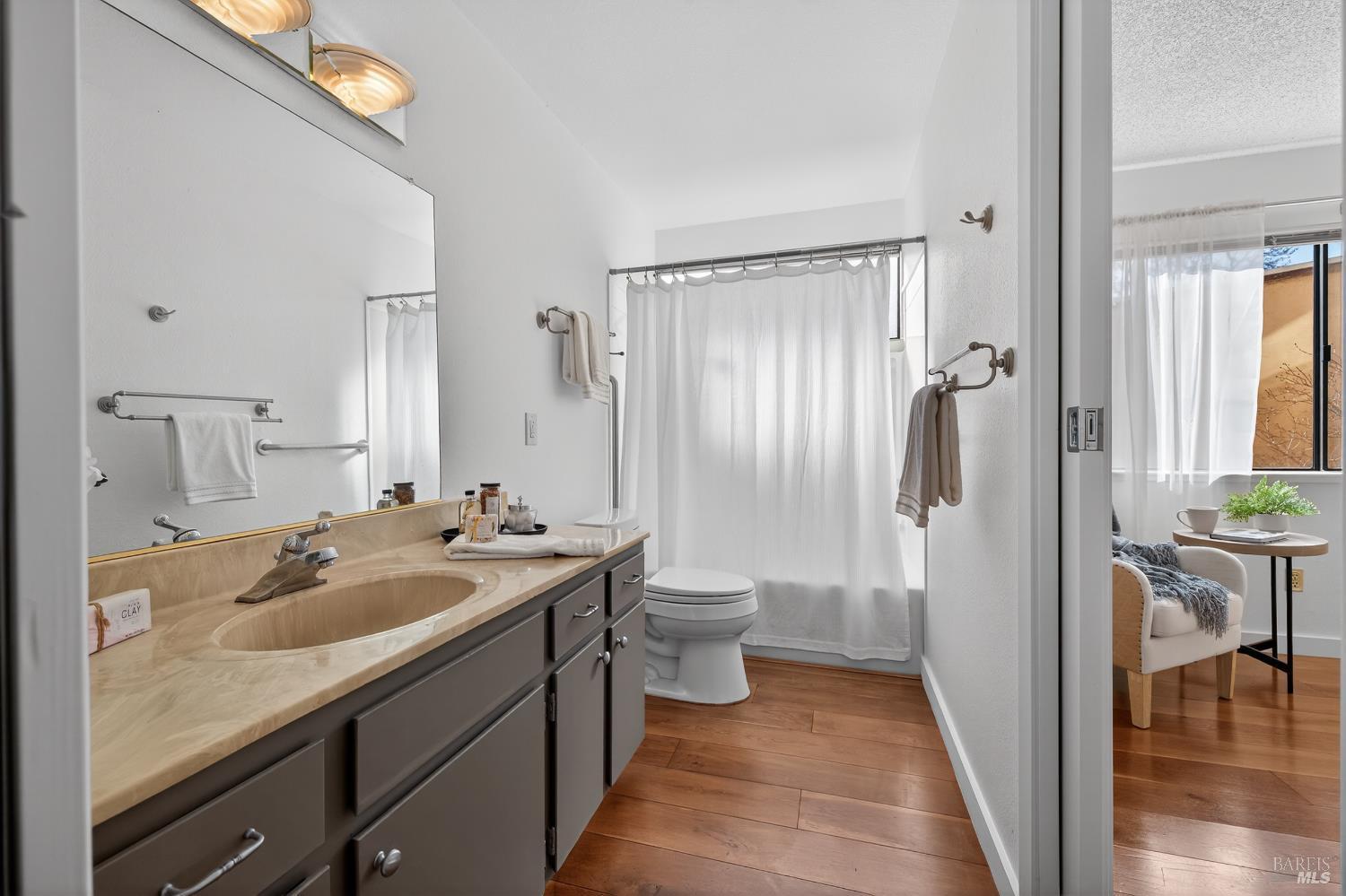 Sonoma, California, 95476, United States, 2 Bedrooms Bedrooms, ,2 BathroomsBathrooms,Residential,For Sale,2015978