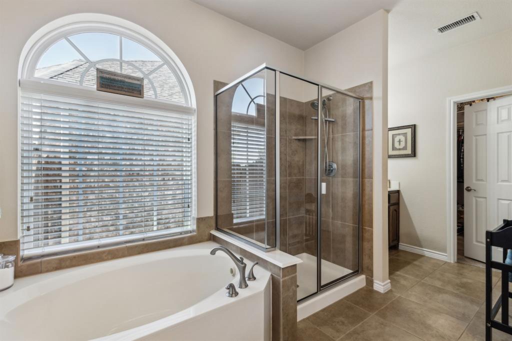 Celina, Texas, 75009, United States, 6 Bedrooms Bedrooms, ,4 BathroomsBathrooms,Residential,For Sale,1962402