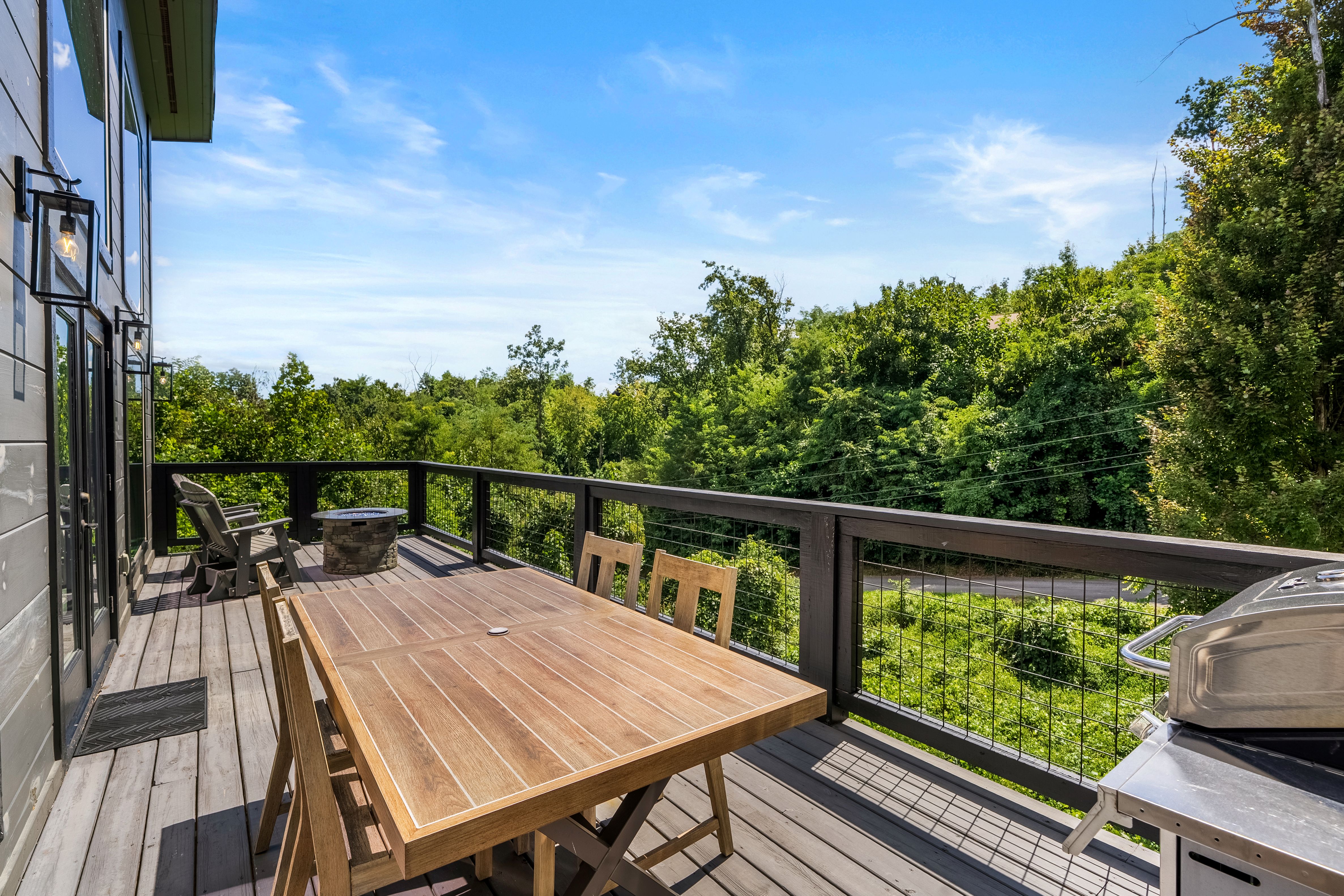 Gatlinburg, Tennessee, 37738, United States, 1 Bedroom Bedrooms, ,2 BathroomsBathrooms,Residential,For Sale,1934967