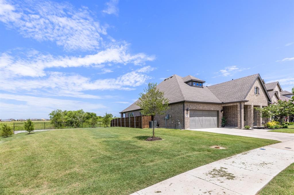 Mansfield, Texas, 76063, United States, 3 Bedrooms Bedrooms, ,2 BathroomsBathrooms,Residential,For Sale,1883184
