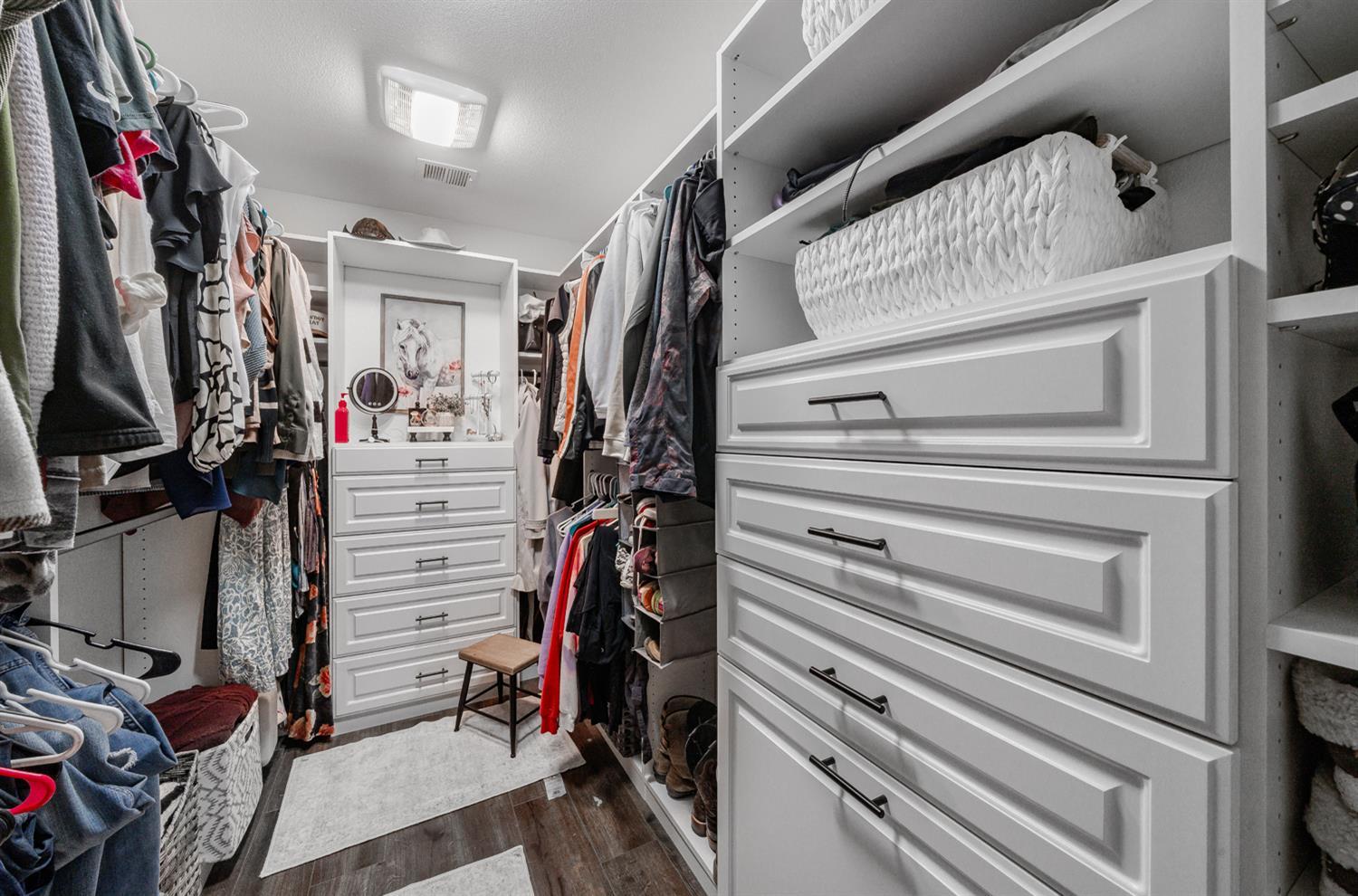 Madera, California, 93636, United States, 4 Bedrooms Bedrooms, ,3 BathroomsBathrooms,Residential,For Sale,1998678