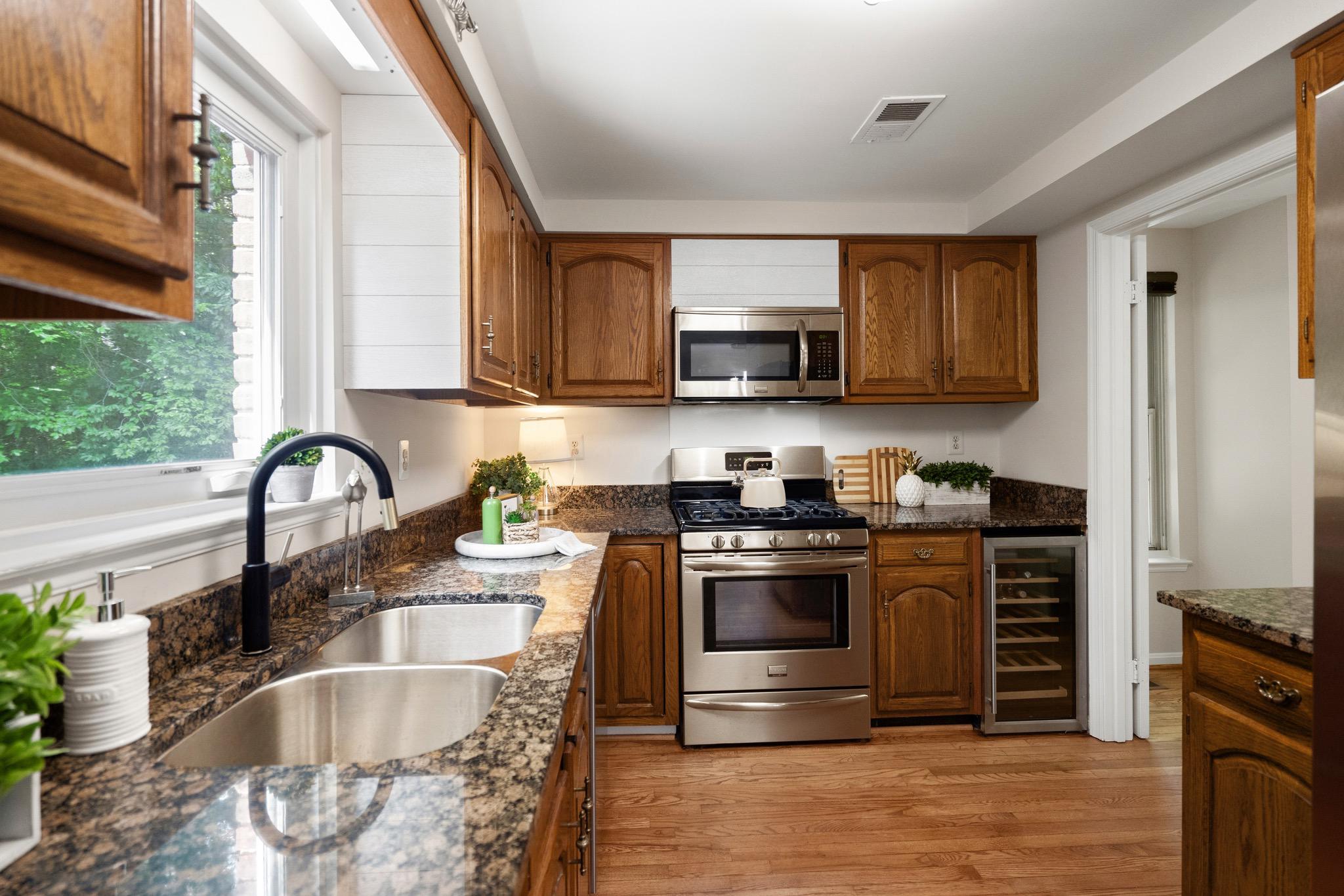  8943 Park Forest Drive, Springfield, VA, 22152 - 物件實景