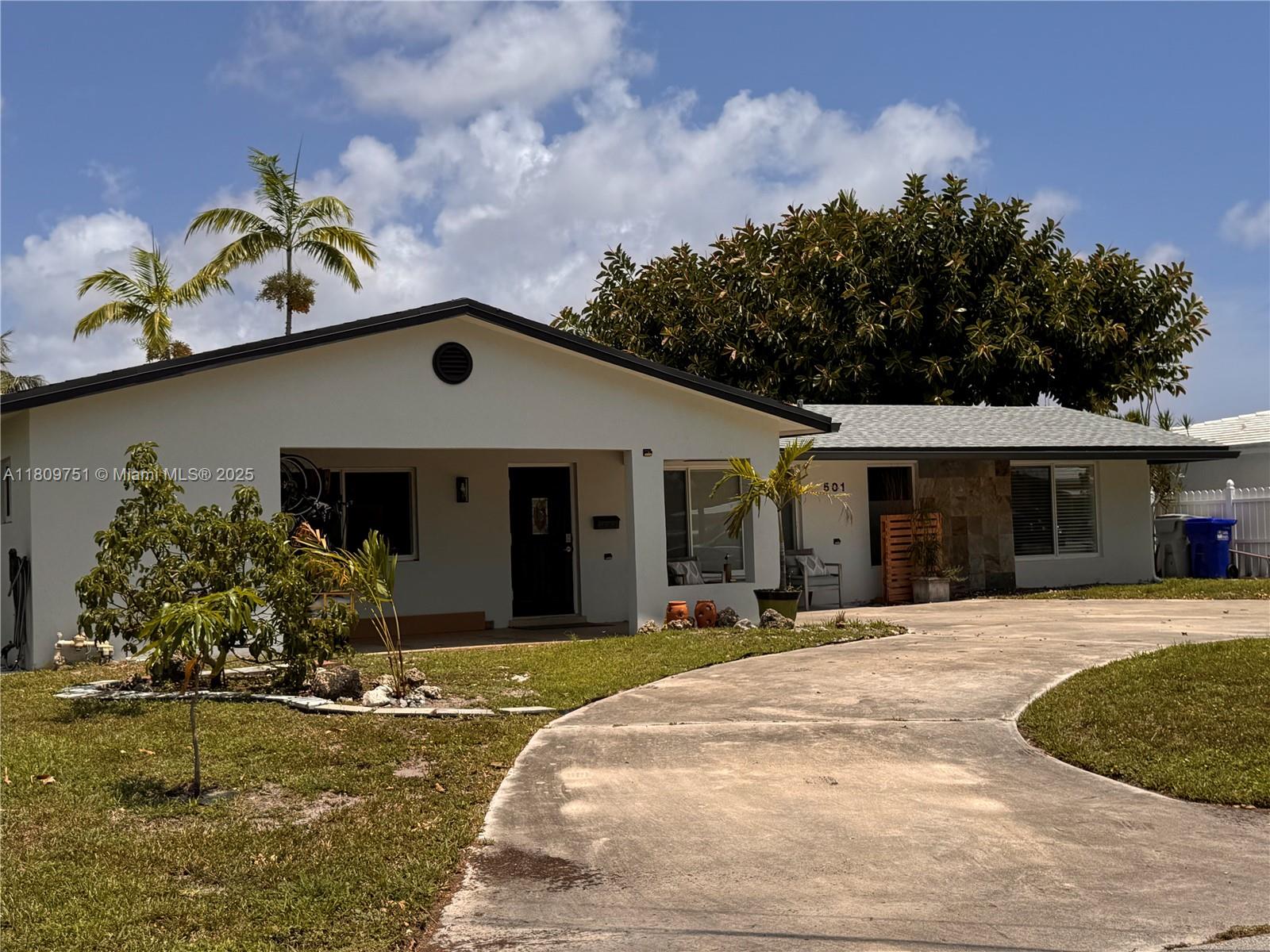 Pompano Beach, Florida, 33060, United States, 2 Bedrooms Bedrooms, ,2 BathroomsBathrooms,Residential,For Sale,1829168