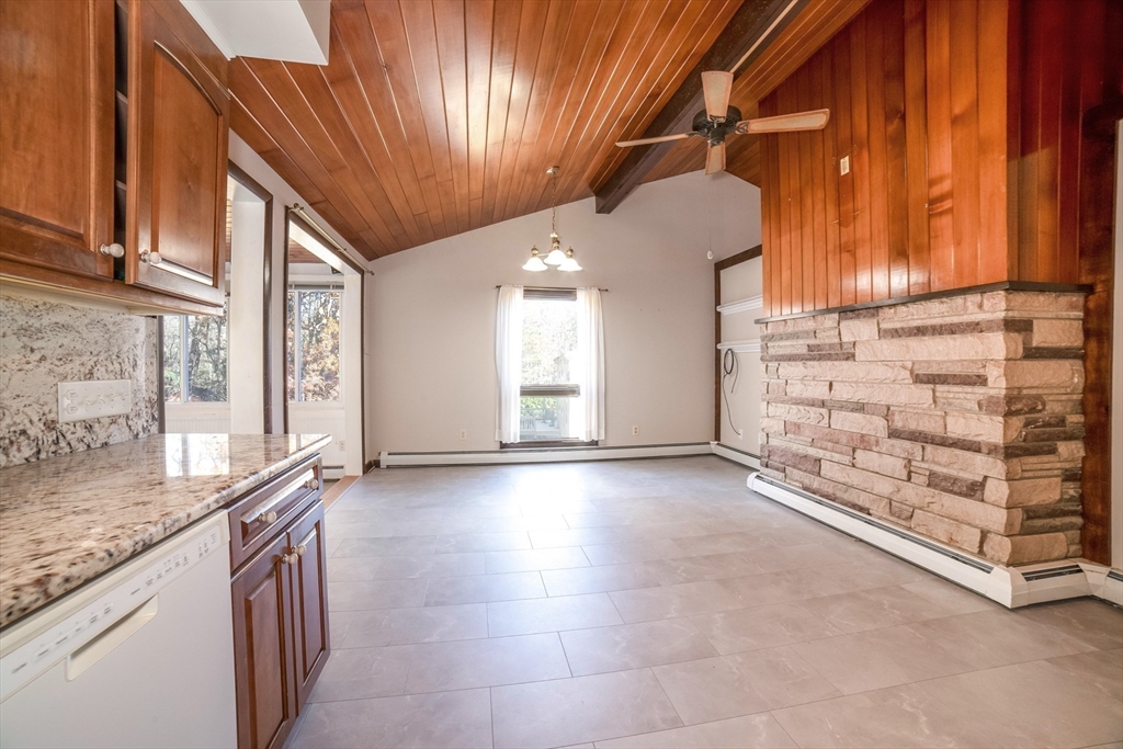 Holden, Massachusetts, 01520, United States, 3 Bedrooms Bedrooms, ,3 BathroomsBathrooms,Residential,For Sale,1991107