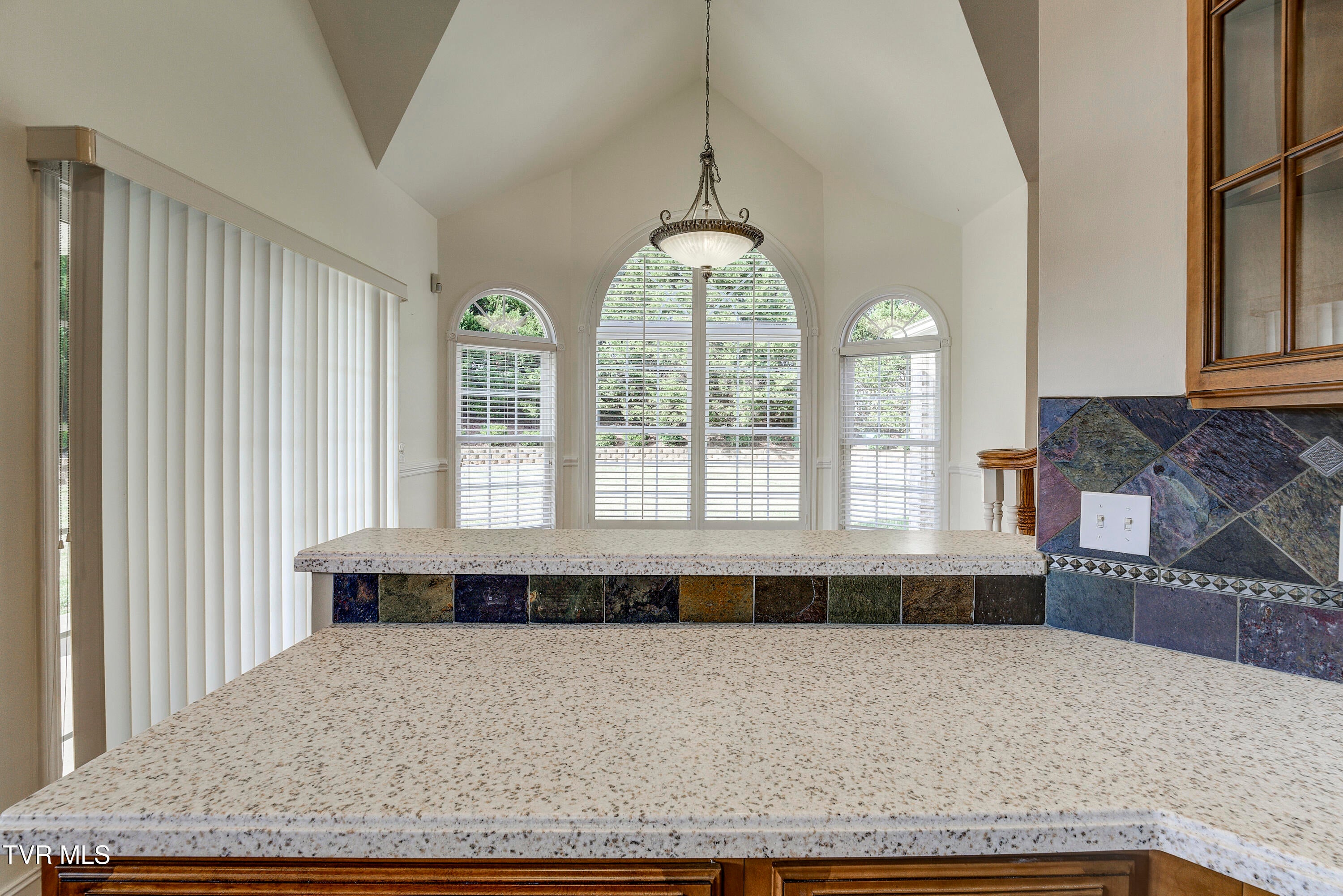 Bristol, Tennessee, 37620, United States, 4 Bedrooms Bedrooms, ,4 BathroomsBathrooms,Residential,For Sale,2001712