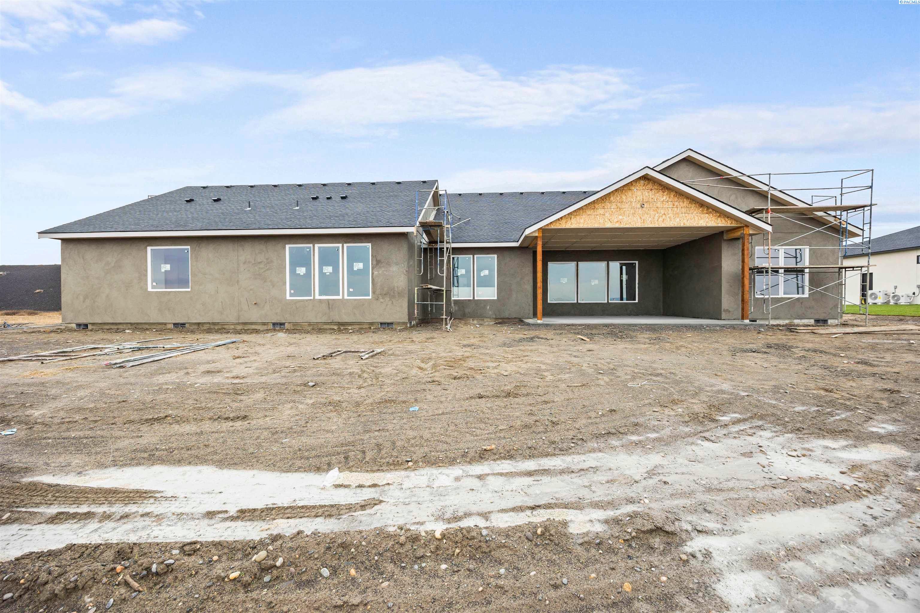 Pasco, Washington, 99301, United States, 4 Bedrooms Bedrooms, ,2 BathroomsBathrooms,Residential,For Sale,1978072