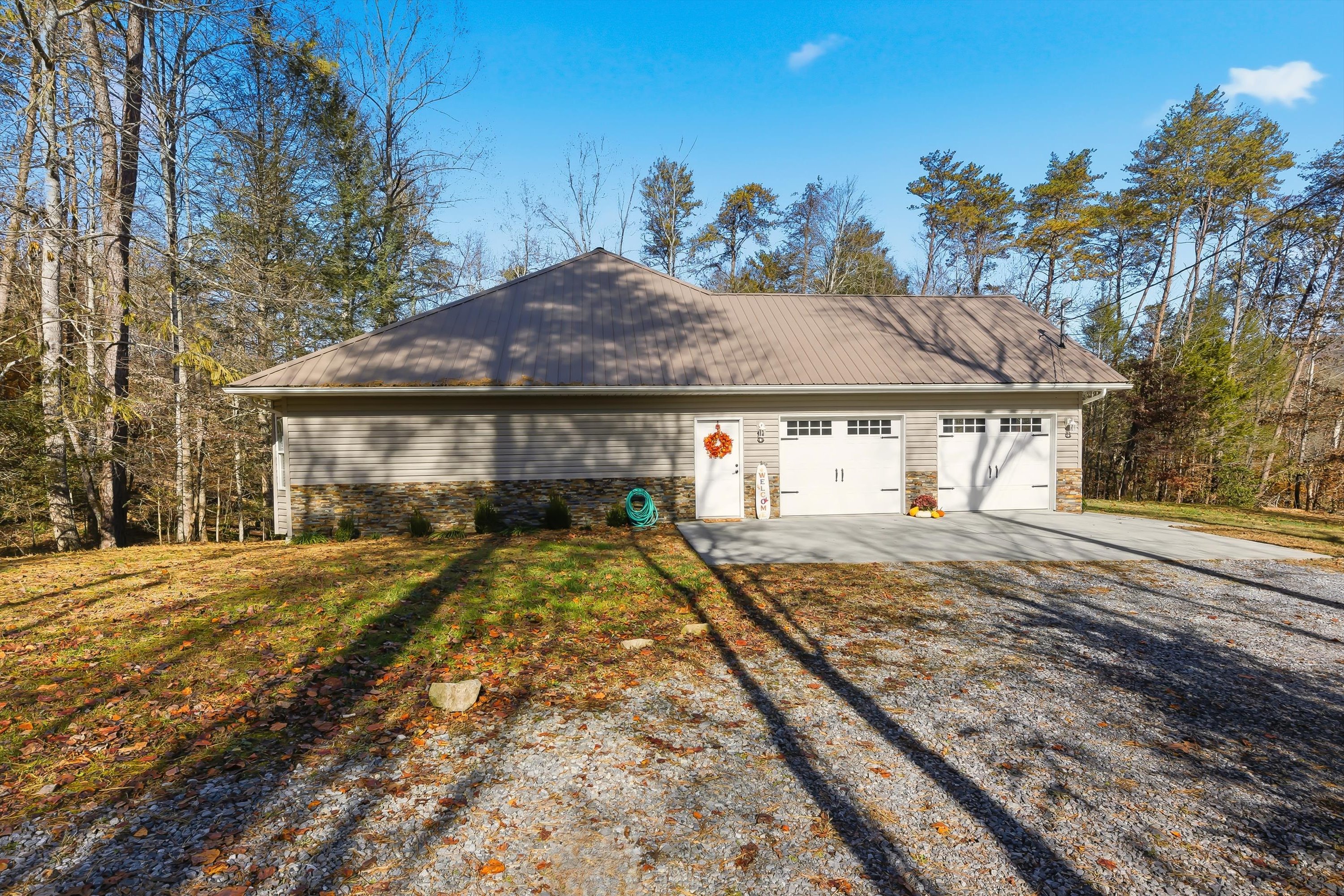 Sevierville, Tennessee, 37876, United States, 2 Bedrooms Bedrooms, ,2 BathroomsBathrooms,Residential,For Sale,1992764