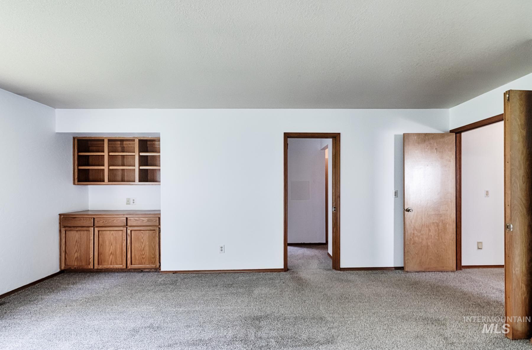 Kuna, Idaho, 83634, United States, 6 Bedrooms Bedrooms, ,4 BathroomsBathrooms,Residential,For Sale,1950984
