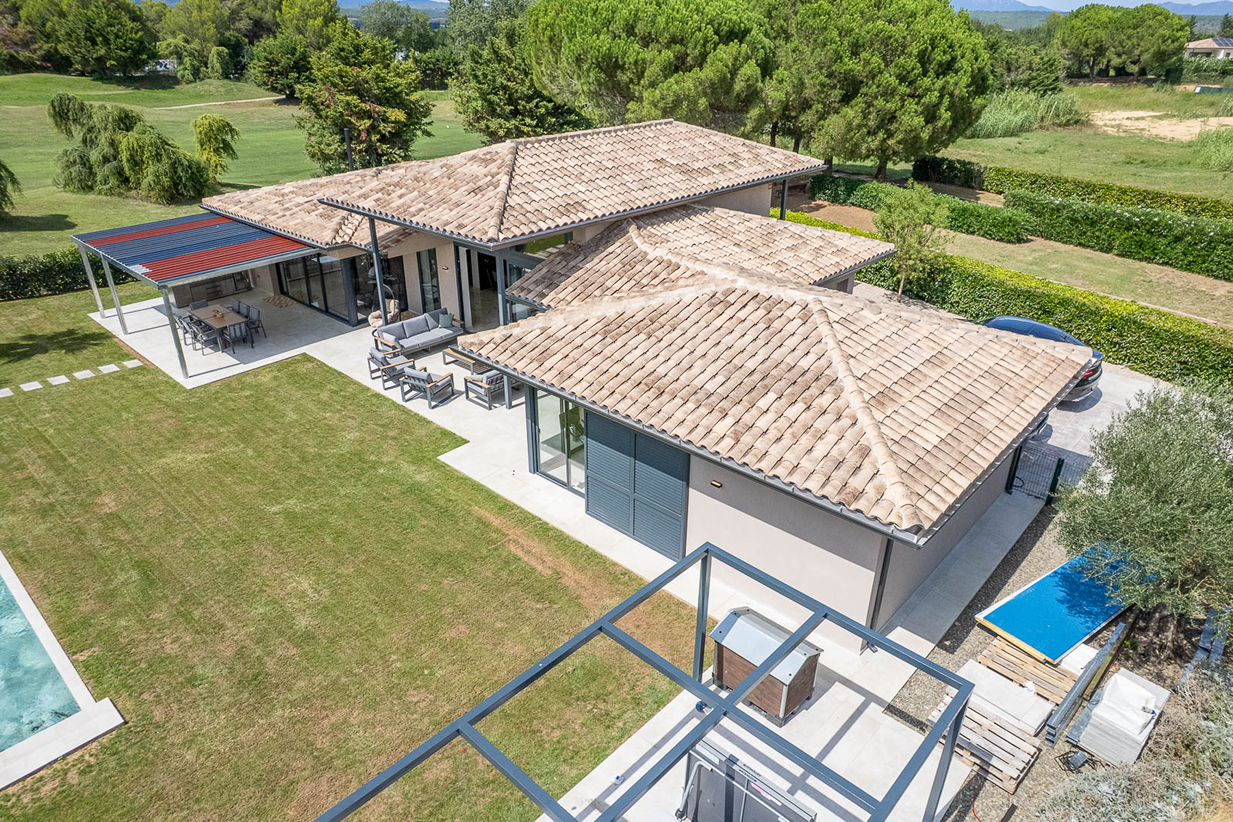  Contemporary one-story villa in Golf Torremirona - 物件實景