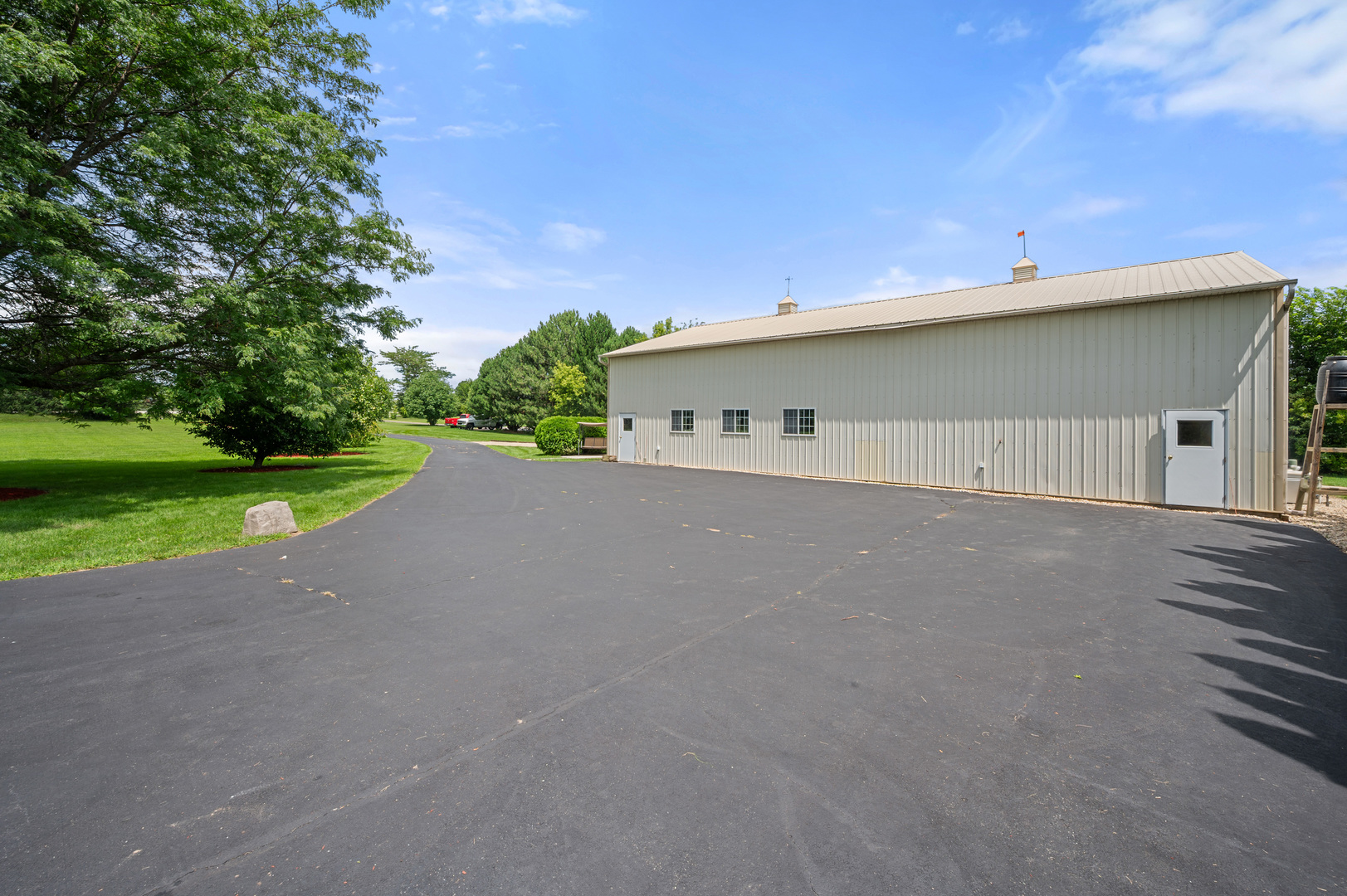 Sycamore, Illinois, 60178, United States, 5 Bedrooms Bedrooms, ,3 BathroomsBathrooms,Residential,For Sale,1904225
