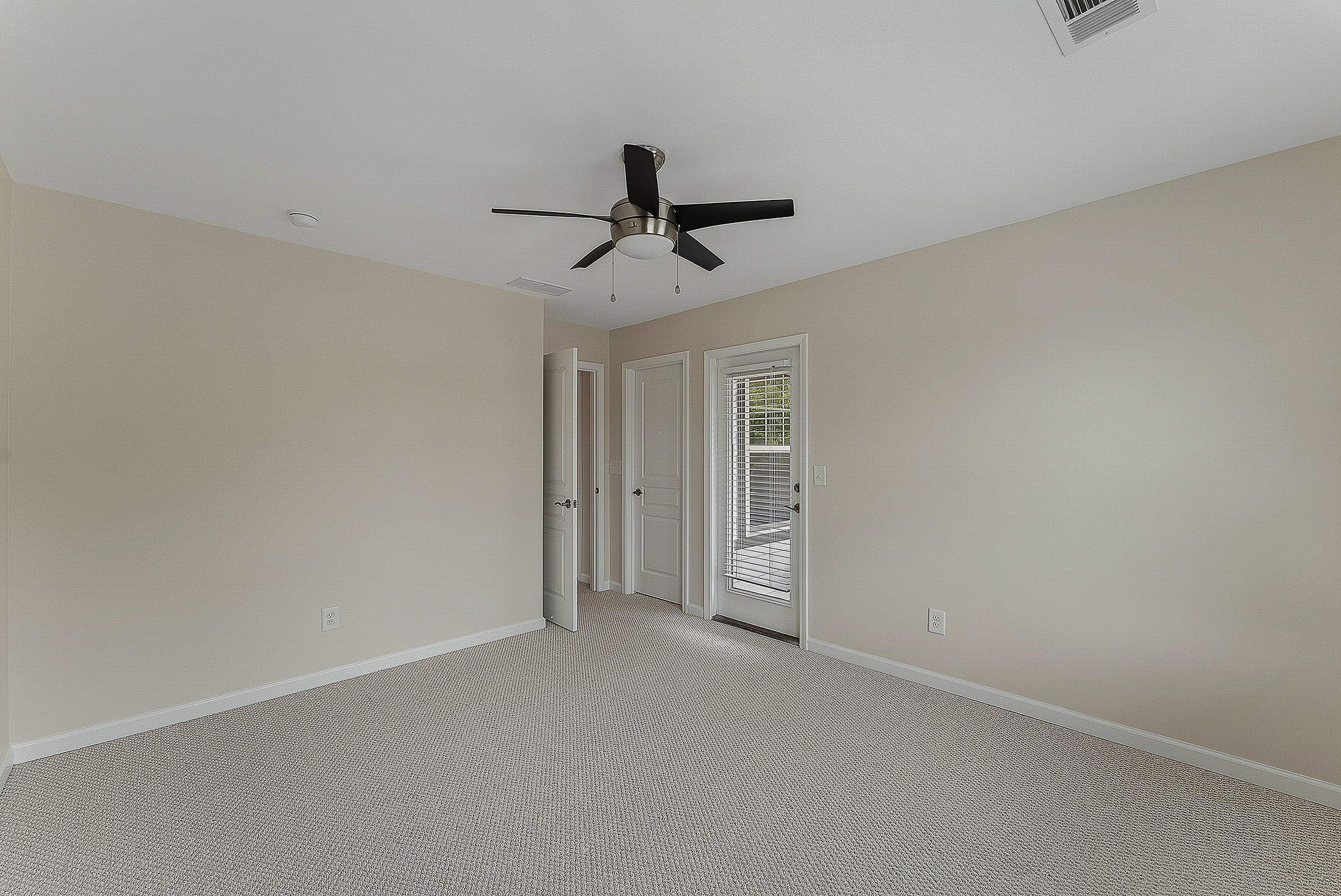  Smart Updates and Superb Location in Roswell - 物件實景