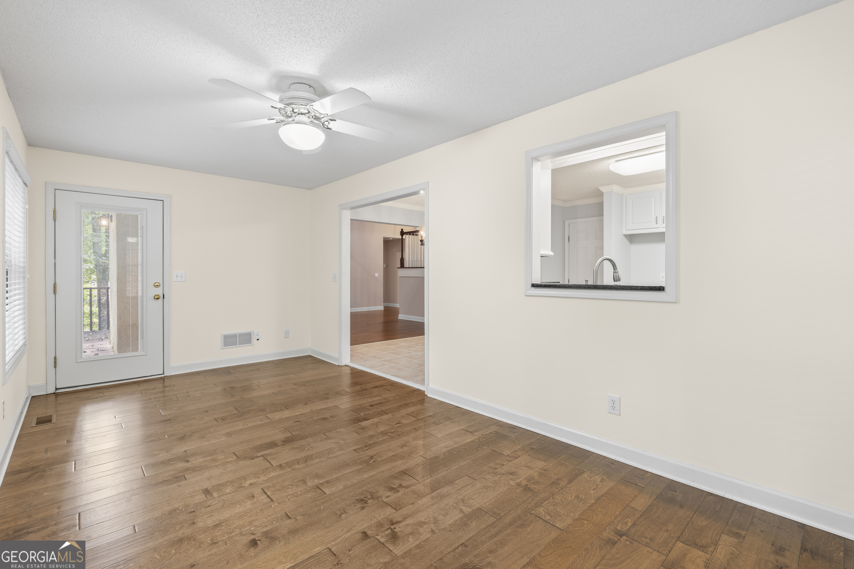 Sharpsburg, Georgia, 30277, United States, 3 Bedrooms Bedrooms, ,3 BathroomsBathrooms,Residential,For Sale,1955891