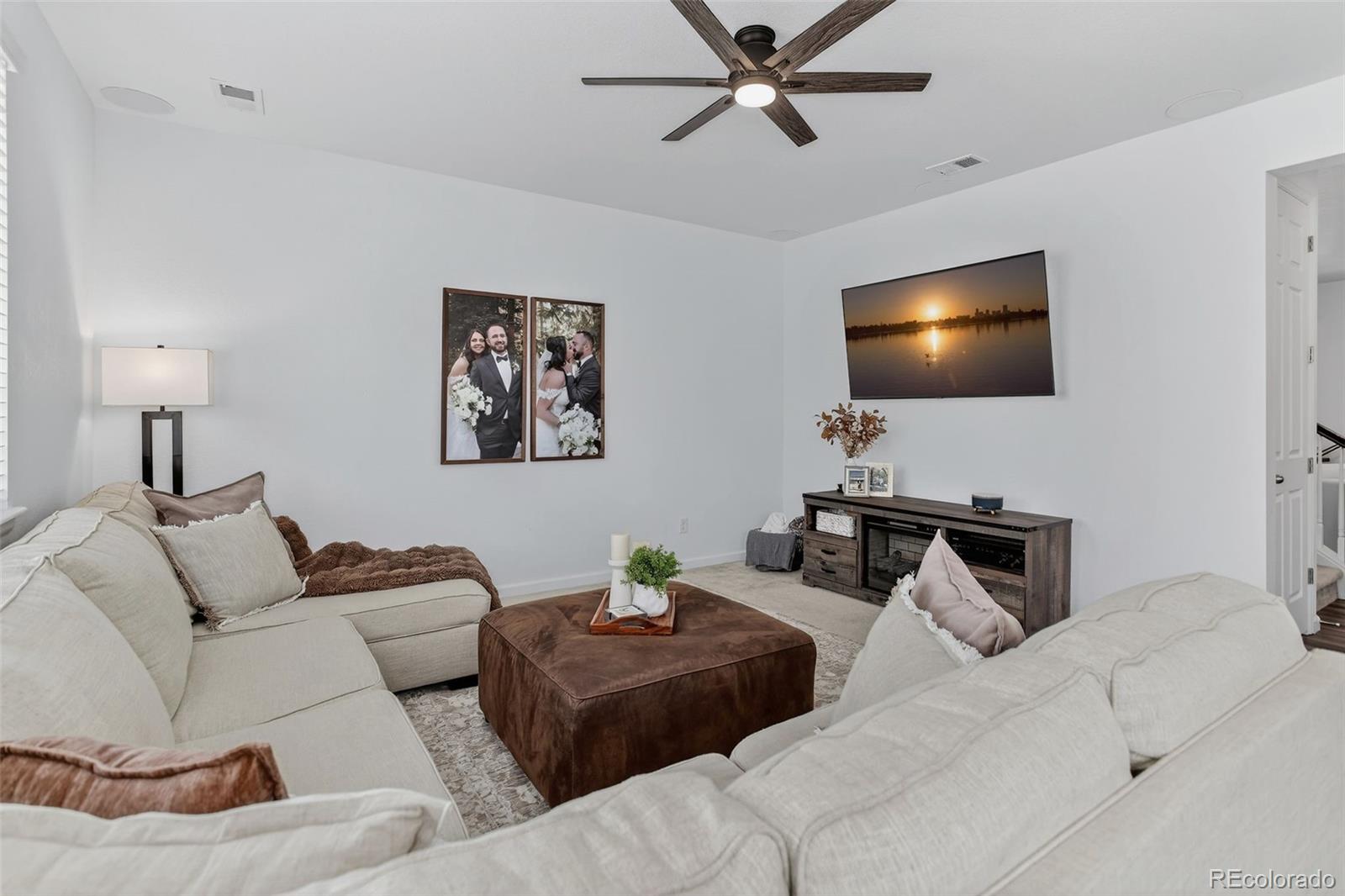 Castle Rock, Colorado, 80104, United States, 3 Bedrooms Bedrooms, ,2 BathroomsBathrooms,Residential,For Sale,1967525