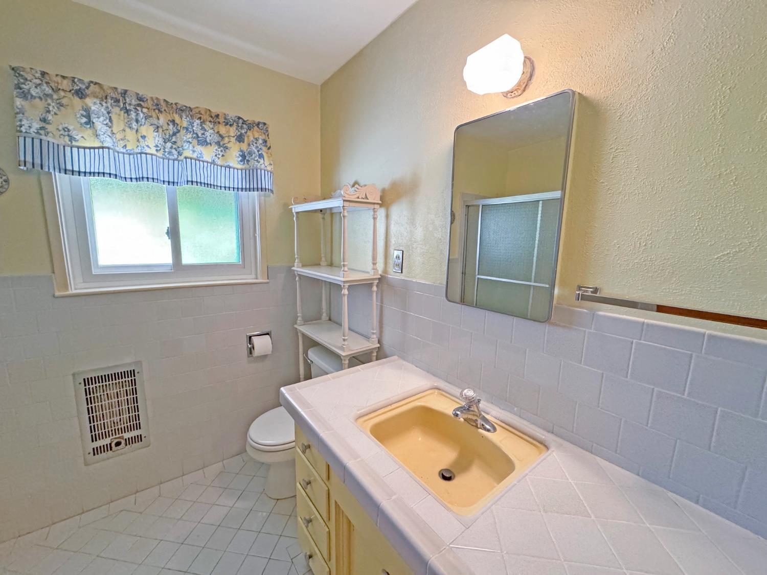 Rough And Ready, California, 95975, United States, 4 Bedrooms Bedrooms, ,3 BathroomsBathrooms,Residential,For Sale,1982646