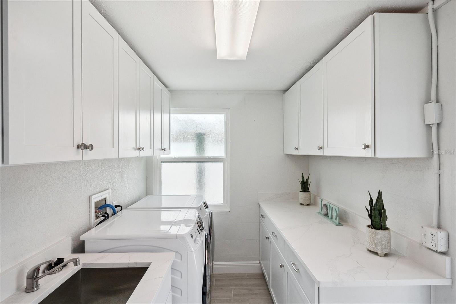 HOLMES BEACH, Florida, 34217, United States, 3 Bedrooms Bedrooms, ,2 BathroomsBathrooms,Residential,For Sale,1763244