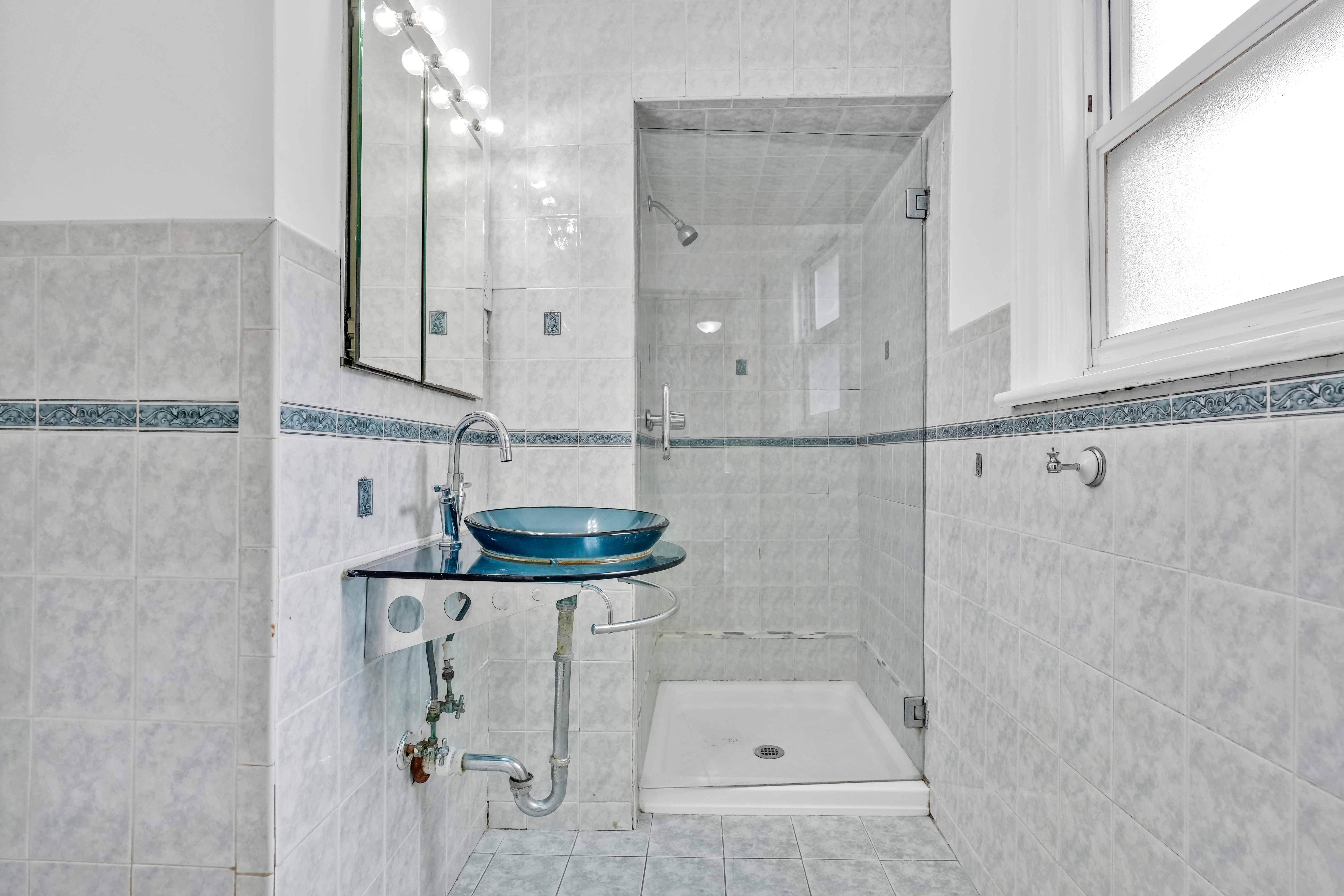 Laurelton, New York, 11413, United States, 3 Bedrooms Bedrooms, ,4 BathroomsBathrooms,Residential,For Sale,1944975
