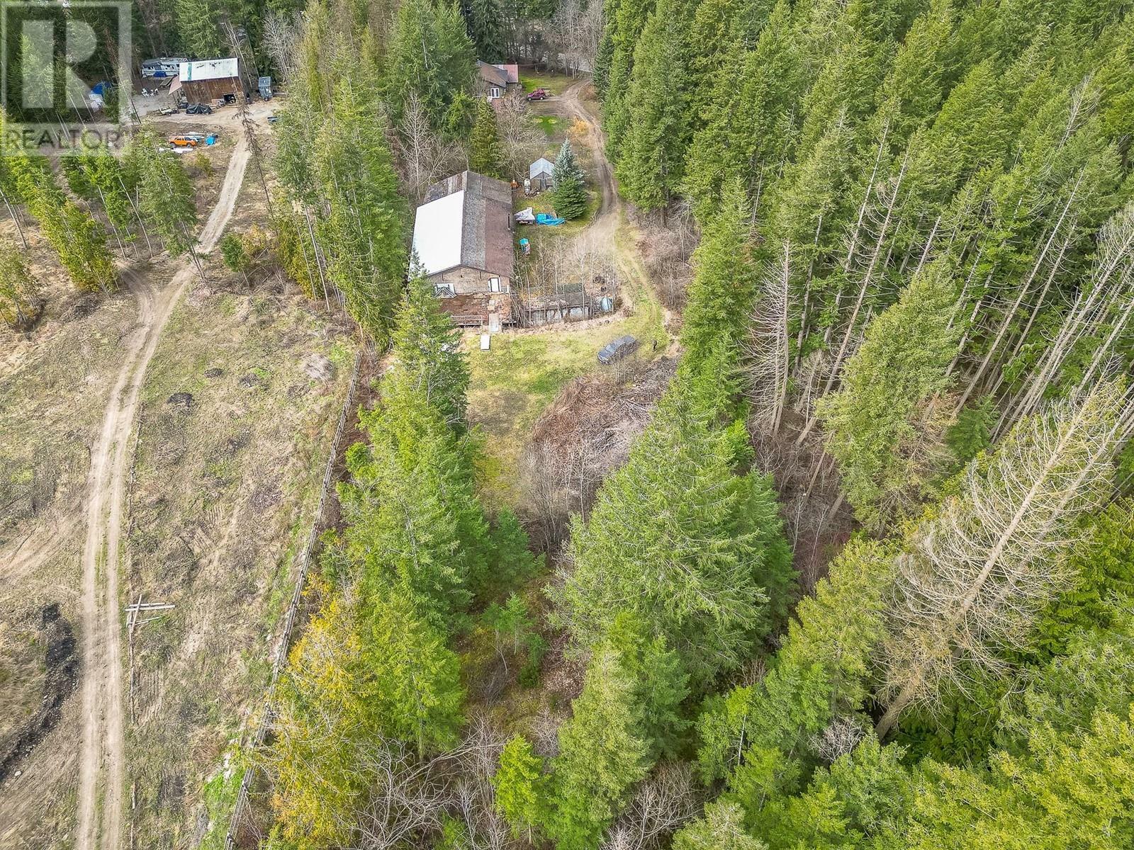SALMON ARM, British Columbia, V1E 3C2, CA, 5 Bedrooms Bedrooms, ,3 BathroomsBathrooms,Residential,For Sale,1838319