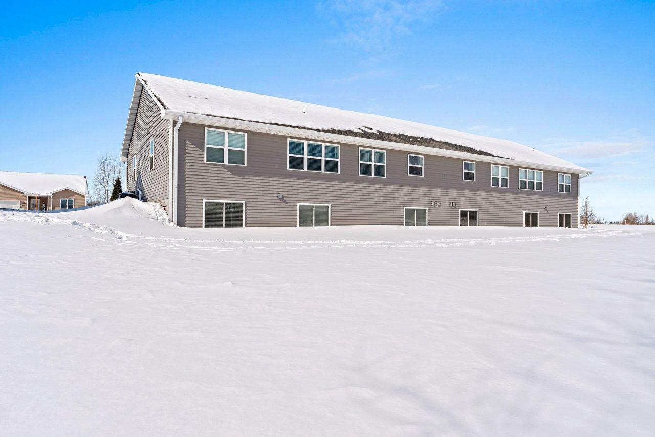 SHAWANO, Wisconsin, 54166, United States, 8 Bedrooms Bedrooms, ,4 BathroomsBathrooms,Residential,For Sale,1723701