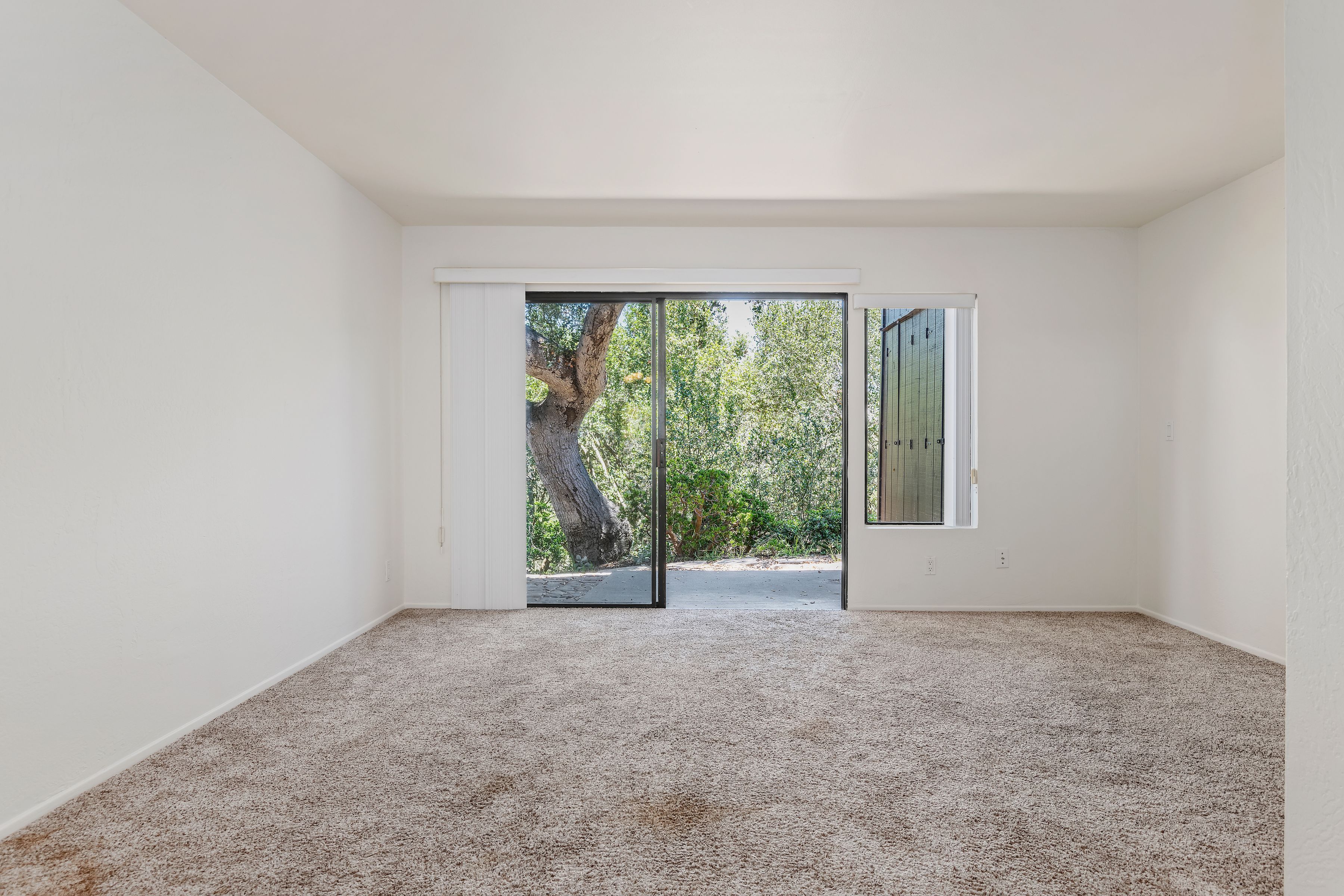  Desirable Highlands Condo - 物件實景