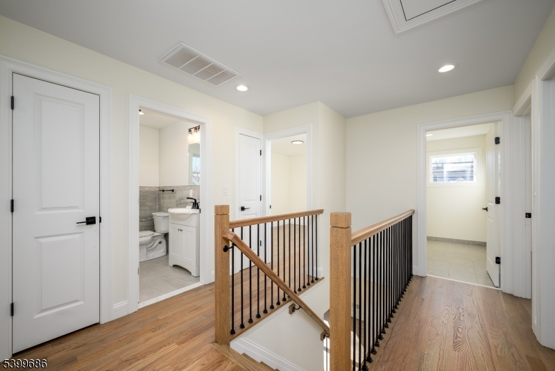 Clifton City, New Jersey, 07014, United States, 5 Bedrooms Bedrooms, ,4 BathroomsBathrooms,Residential,For Sale,2000653