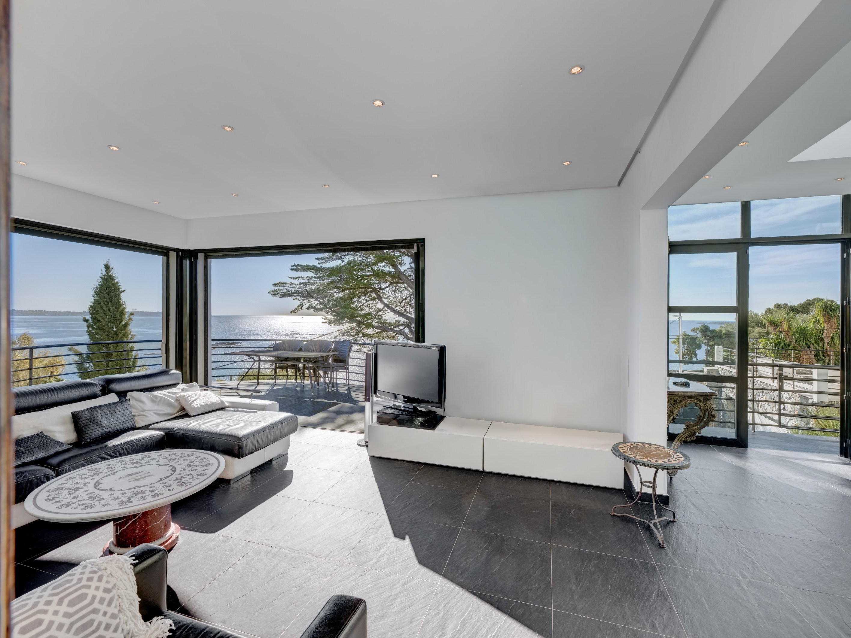  Cannes Californie villa 300 sqm sea view Cap d’Antibes 6 bedroom pool guest apa… - 物件實景