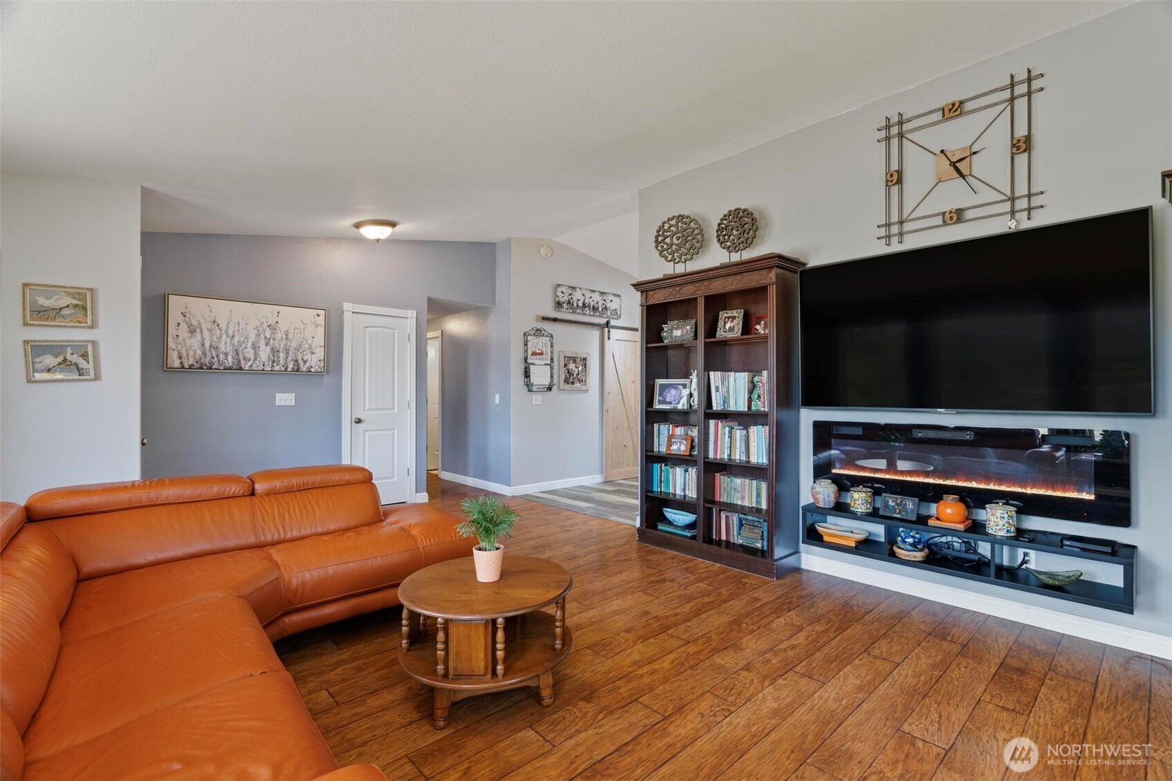 Winlock, Washington, 98596, United States, 3 Bedrooms Bedrooms, ,2 BathroomsBathrooms,Residential,For Sale,1942724