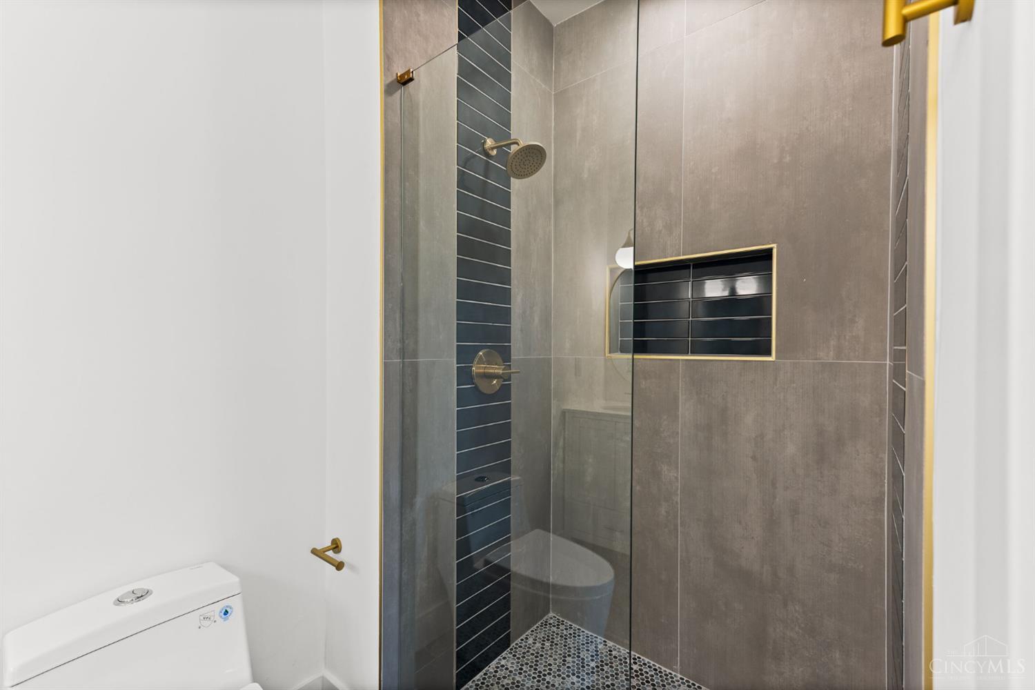 Cincinnati, Ohio, 45207, United States, 3 Bedrooms Bedrooms, ,3 BathroomsBathrooms,Residential,For Sale,1993082