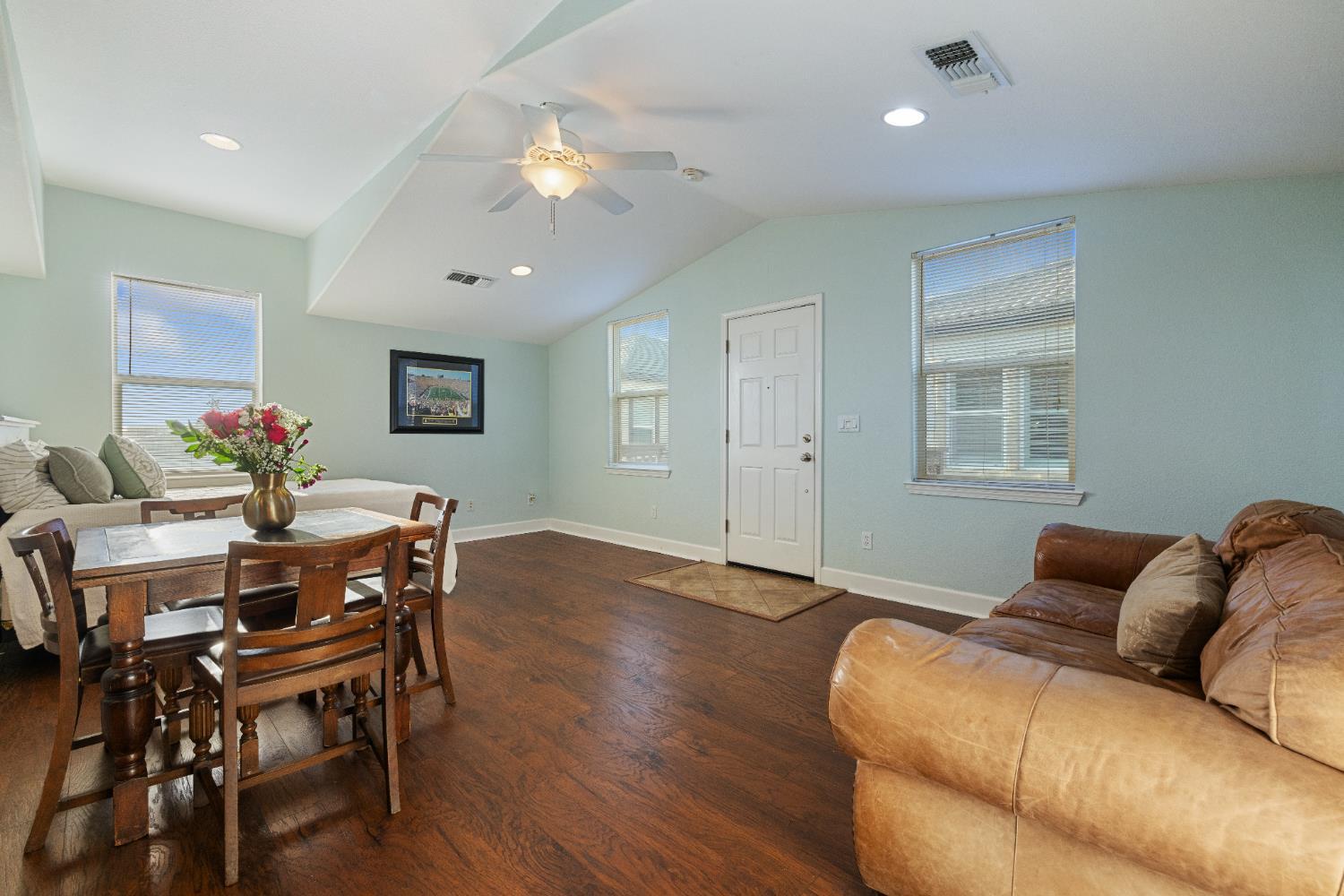 Oakdale, California, 95361, United States, 4 Bedrooms Bedrooms, ,4 BathroomsBathrooms,Residential,For Sale,2011319