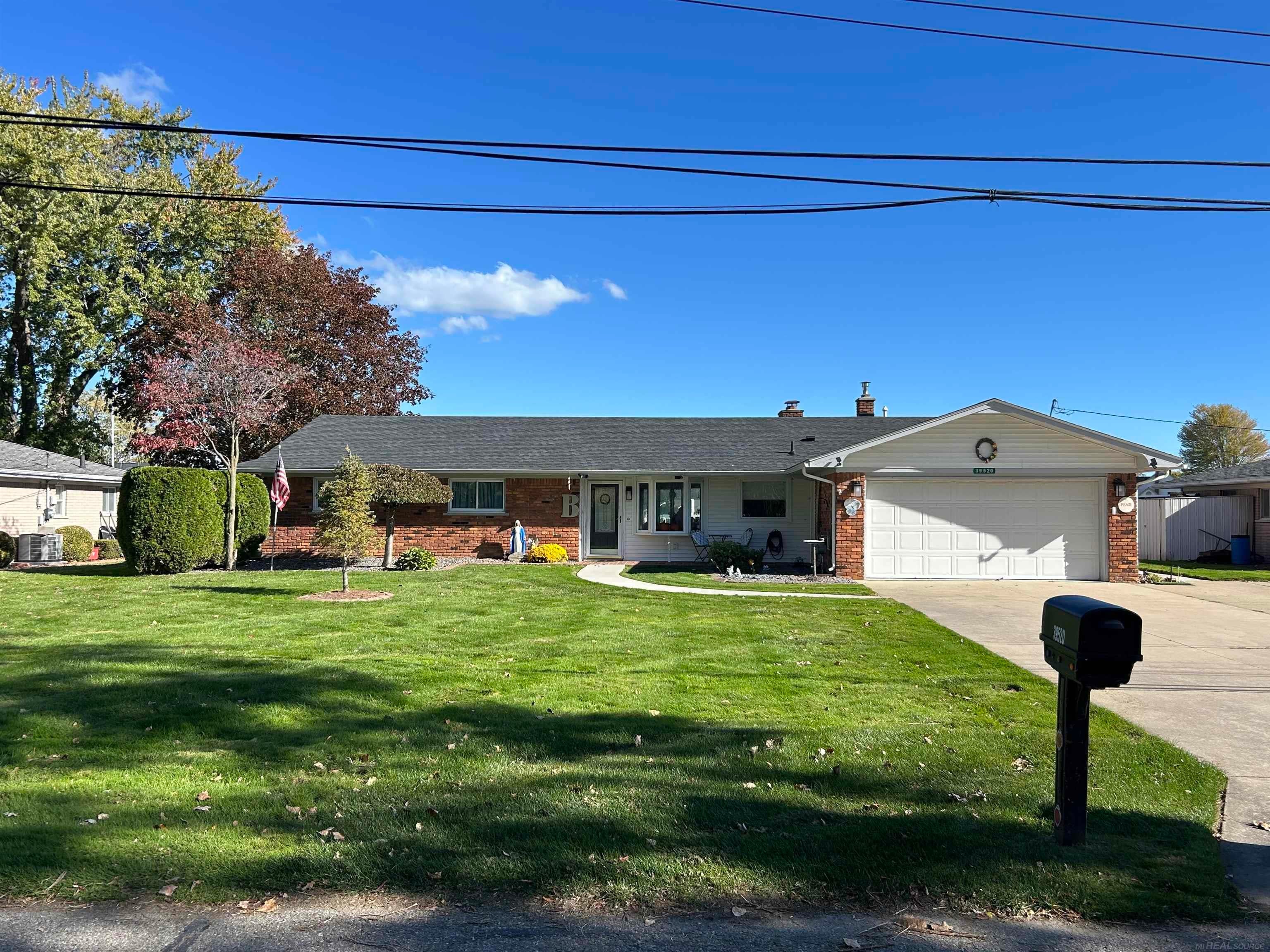 Harrison Twp, Michigan, 48045, United States, 3 Bedrooms Bedrooms, ,2 BathroomsBathrooms,Residential,For Sale,2005468