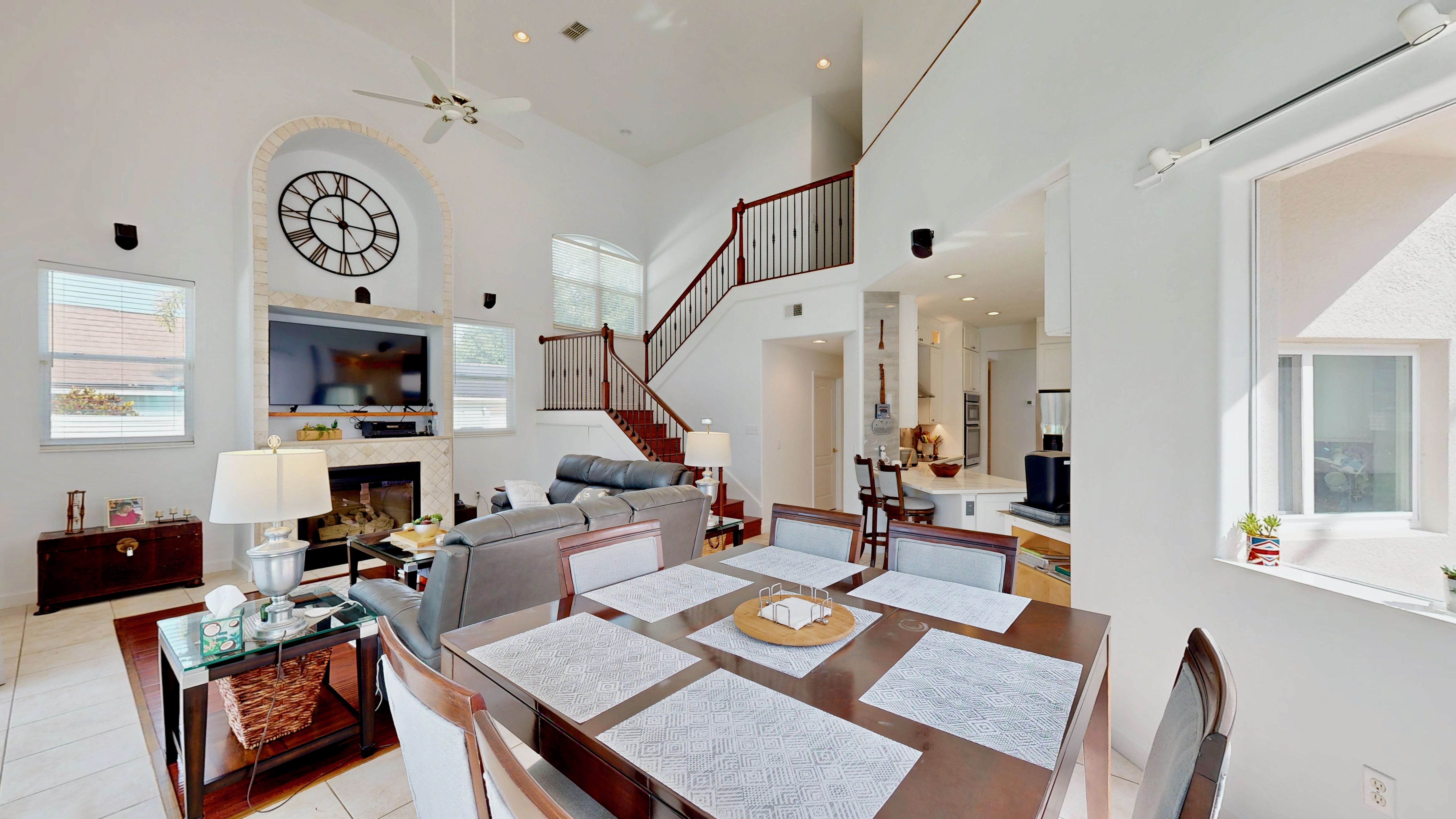 Oakland, Florida, 34760, United States, 4 Bedrooms Bedrooms, ,3 BathroomsBathrooms,Residential,For Sale,1828727