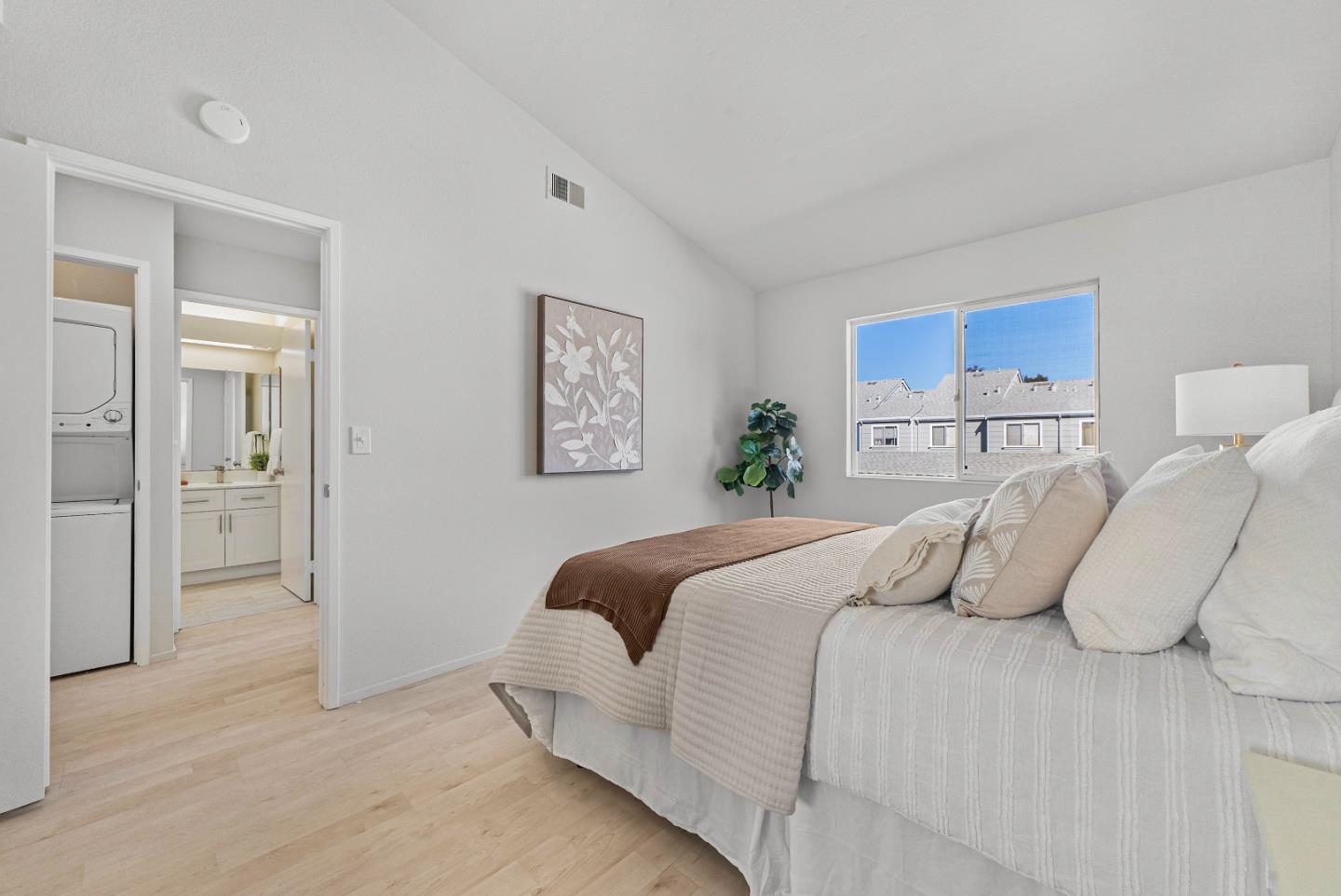 San Jose, California, 95131, United States, 2 Bedrooms Bedrooms, ,2 BathroomsBathrooms,Residential,For Sale,1988107