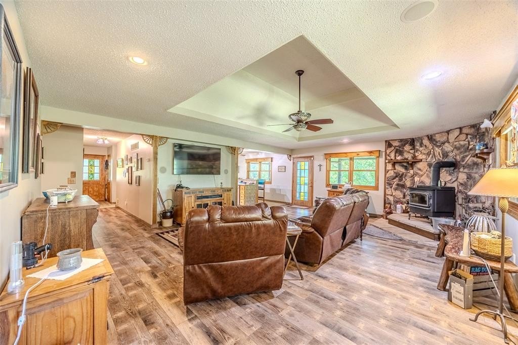 Urbana, Missouri, 65767, United States, 5 Bedrooms Bedrooms, ,4 BathroomsBathrooms,Residential,For Sale,1851017