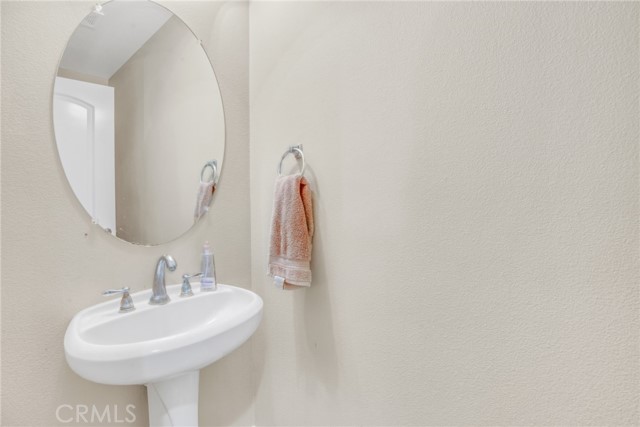 Lakewood, California, 90715, United States, 3 Bedrooms Bedrooms, ,4 BathroomsBathrooms,Residential,For Sale,1860565