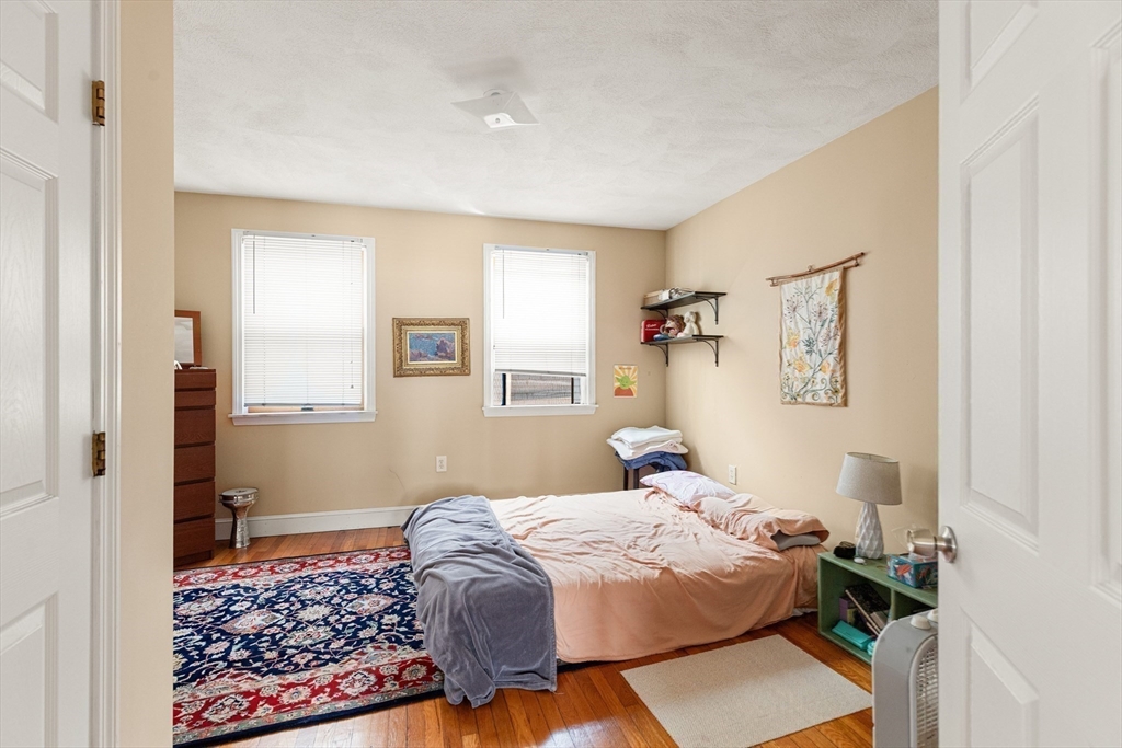 Malden, Massachusetts, 02148, United States, 8 Bedrooms Bedrooms, ,3 BathroomsBathrooms,Residential,For Sale,2049419