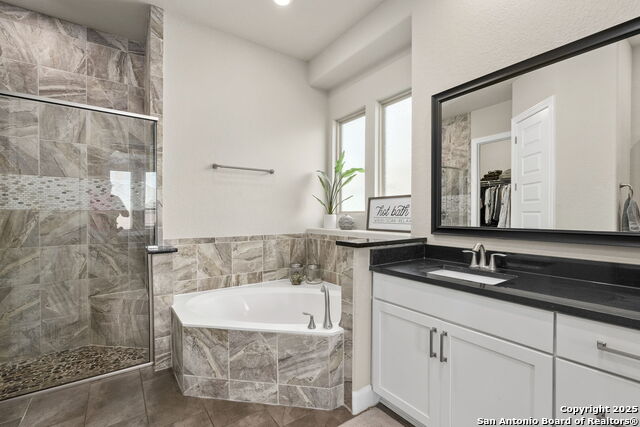 Helotes, Texas, 78023, United States, 4 Bedrooms Bedrooms, ,4 BathroomsBathrooms,Residential,For Sale,1907682
