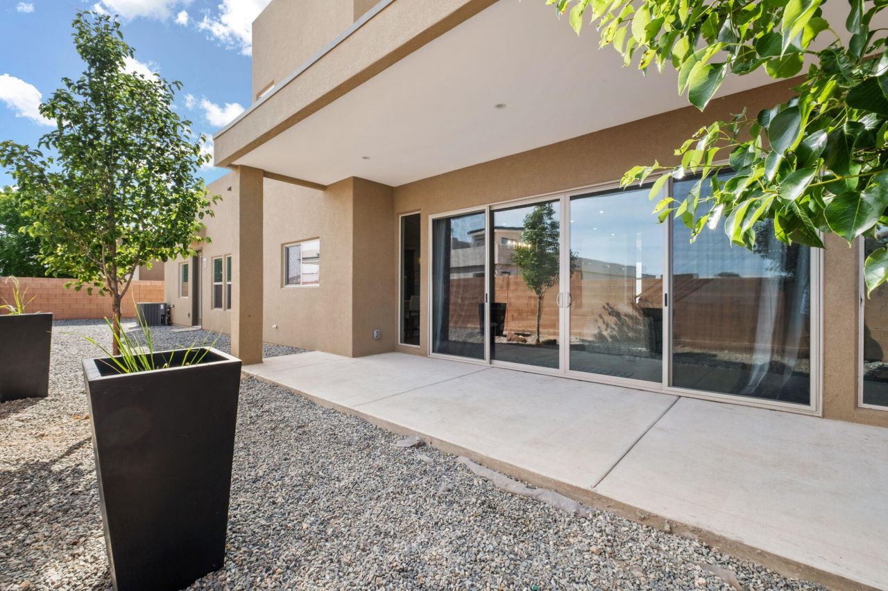Albuquerque, New Mexico, 87120, United States, 5 Bedrooms Bedrooms, ,5 BathroomsBathrooms,Residential,For Sale,1940027