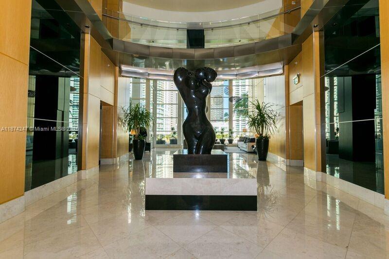Miami, Florida, 33131, United States, 2 Bedrooms Bedrooms, ,3 BathroomsBathrooms,Residential,For Sale,1942203
