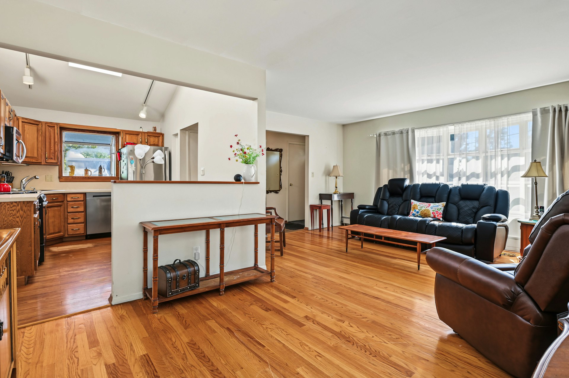  112 North Street, Locust Valley, NY 11560 - 物件實景