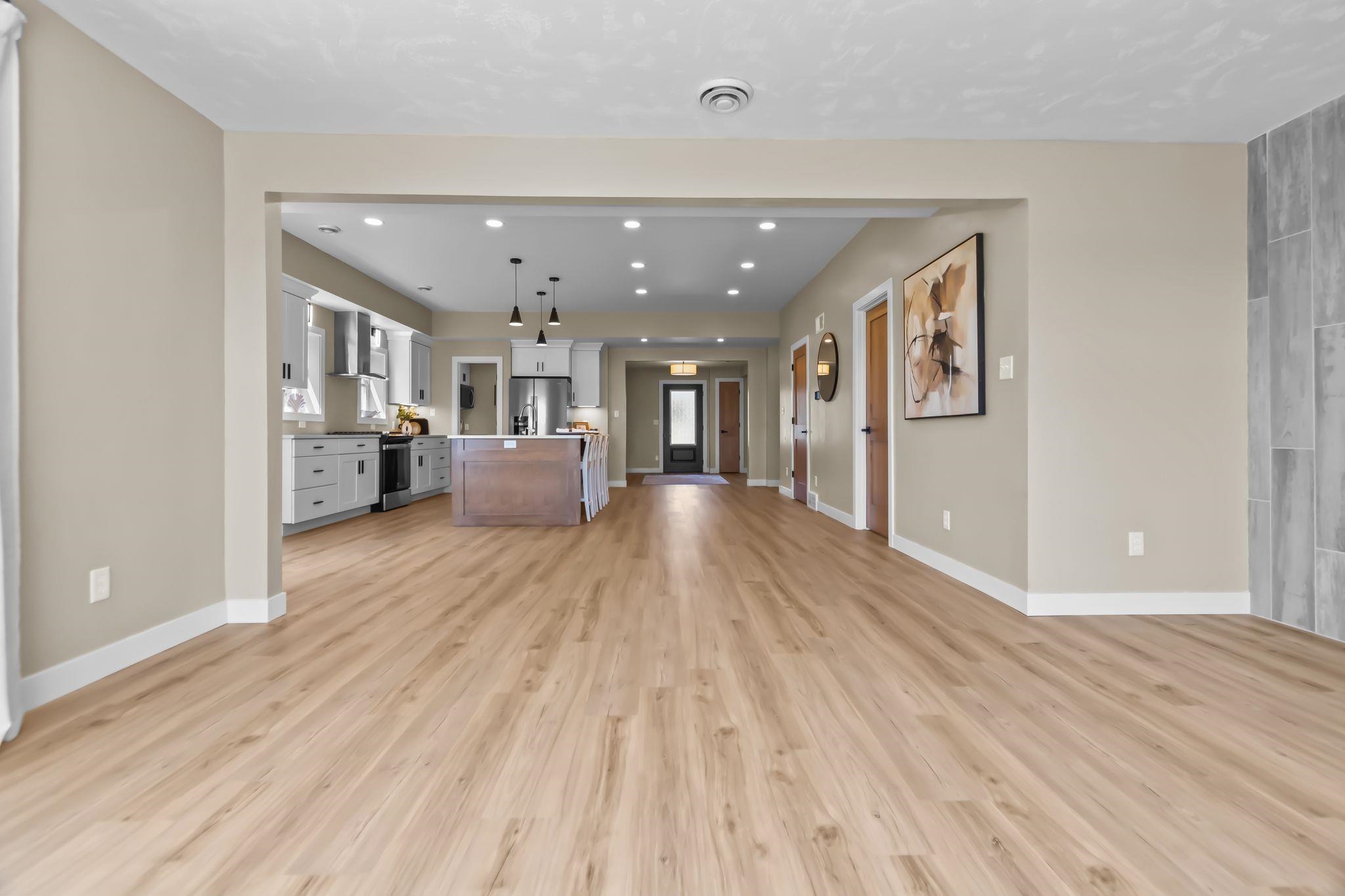 NEENAH, Wisconsin, 54956, United States, 3 Bedrooms Bedrooms, ,2 BathroomsBathrooms,Residential,For Sale,1912051