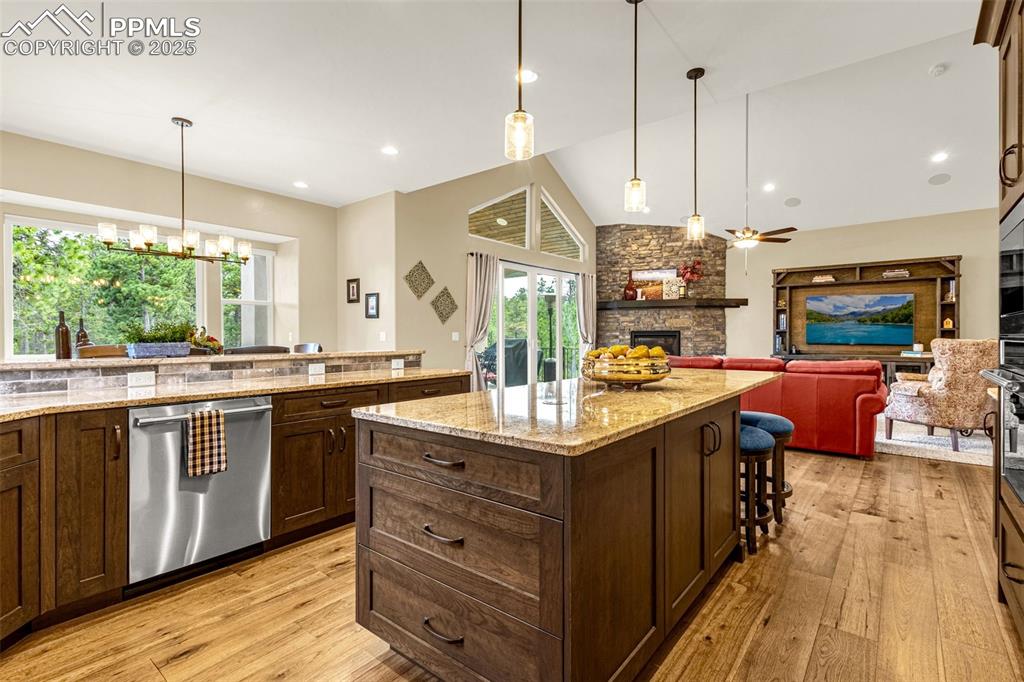 Monument, Colorado, 80132, United States, 5 Bedrooms Bedrooms, ,3 BathroomsBathrooms,Residential,For Sale,1949773