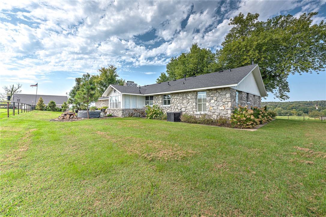 Bentonville, Arkansas, 72713, United States, 4 Bedrooms Bedrooms, ,2 BathroomsBathrooms,Residential,For Sale,1947992
