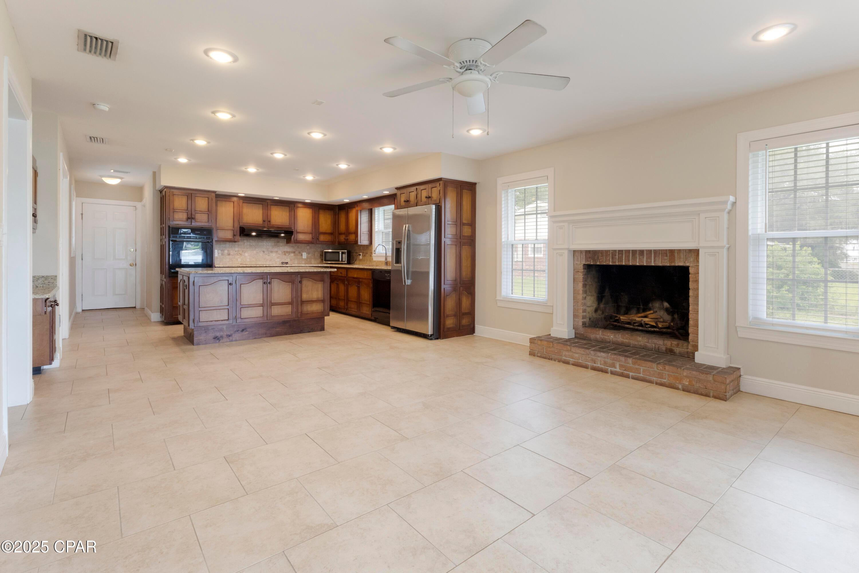 Lynn Haven, Florida, 32444, United States, 3 Bedrooms Bedrooms, ,4 BathroomsBathrooms,Residential,For Sale,1914015