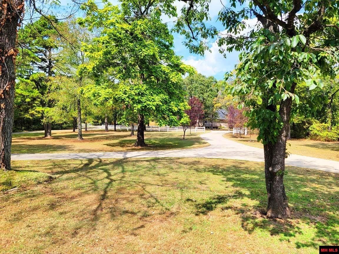 Mountain Home, Arkansas, 72653, United States, 4 Bedrooms Bedrooms, ,5 BathroomsBathrooms,Residential,For Sale,2018270