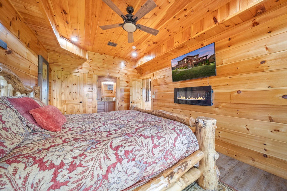 Sevierville, Tennessee, 37876, United States, 4 Bedrooms Bedrooms, ,6 BathroomsBathrooms,Residential,For Sale,1976346