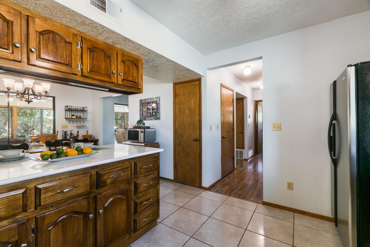 Edgewood, New Mexico, 87015, United States, 4 Bedrooms Bedrooms, ,3 BathroomsBathrooms,Residential,For Sale,1892952