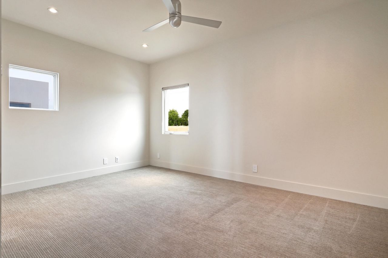 Albuquerque, New Mexico, 87104, United States, 4 Bedrooms Bedrooms, ,4 BathroomsBathrooms,Residential,For Sale,1940748