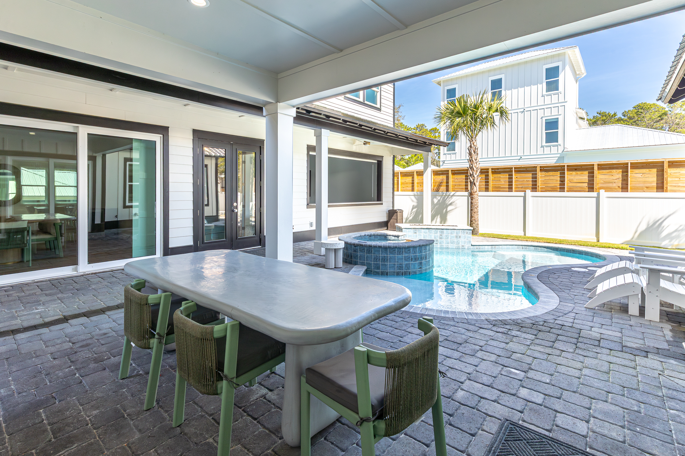  Grand Coastal Retreat With Carriage House And Resort-Style Pool - 物件實景