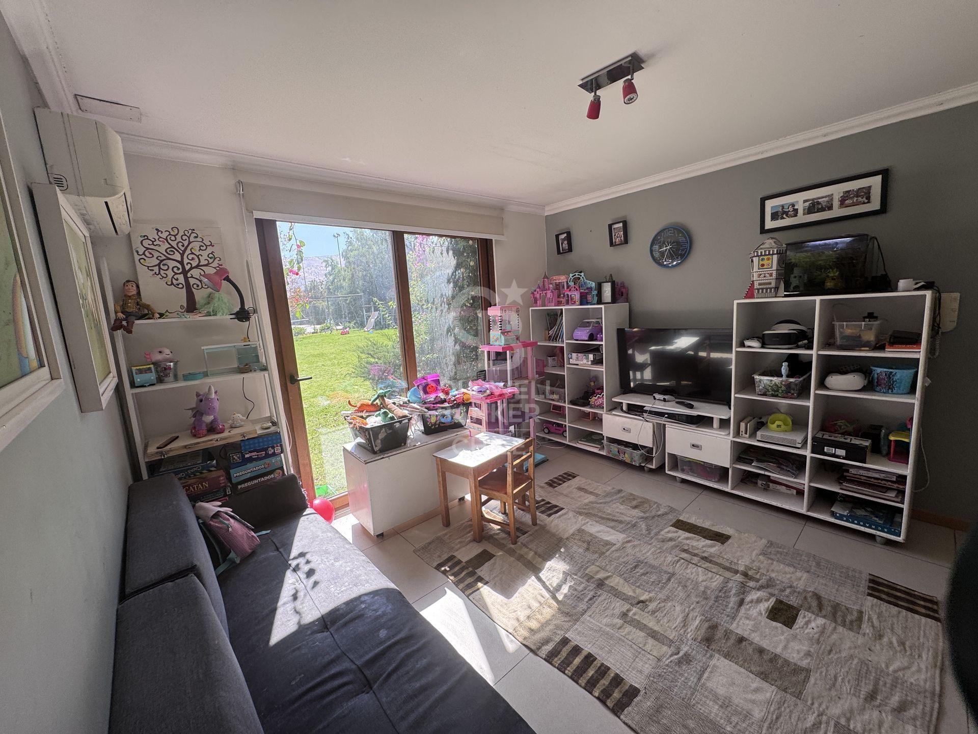 Colina, Chile, 4 Bedrooms Bedrooms, ,5 BathroomsBathrooms,Residential,For Sale,1777856