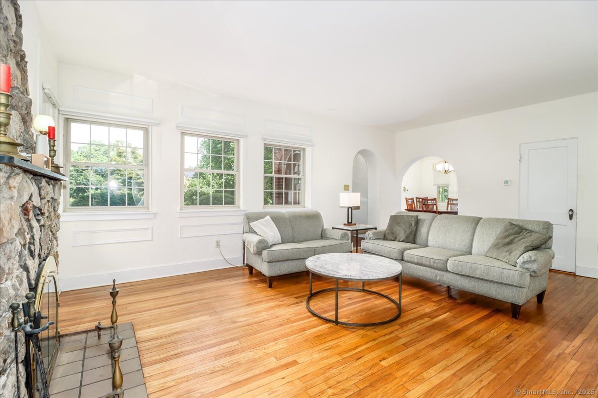North Haven, Connecticut, 06473, United States, 4 Bedrooms Bedrooms, ,3 BathroomsBathrooms,Residential,For Sale,1940300