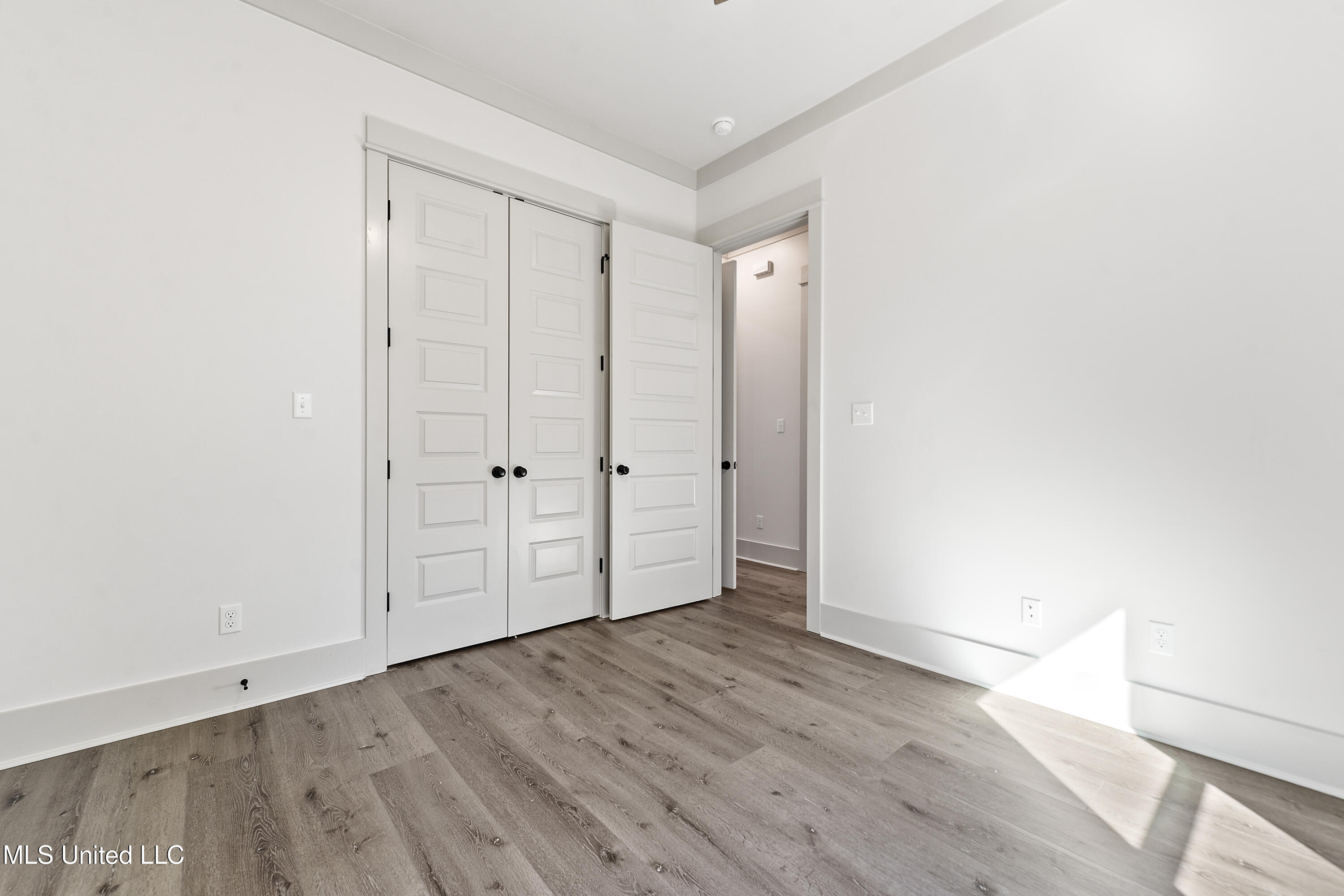 Pass Christian, Mississippi, 39571, United States, 4 Bedrooms Bedrooms, ,3 BathroomsBathrooms,Residential,For Sale,1966629